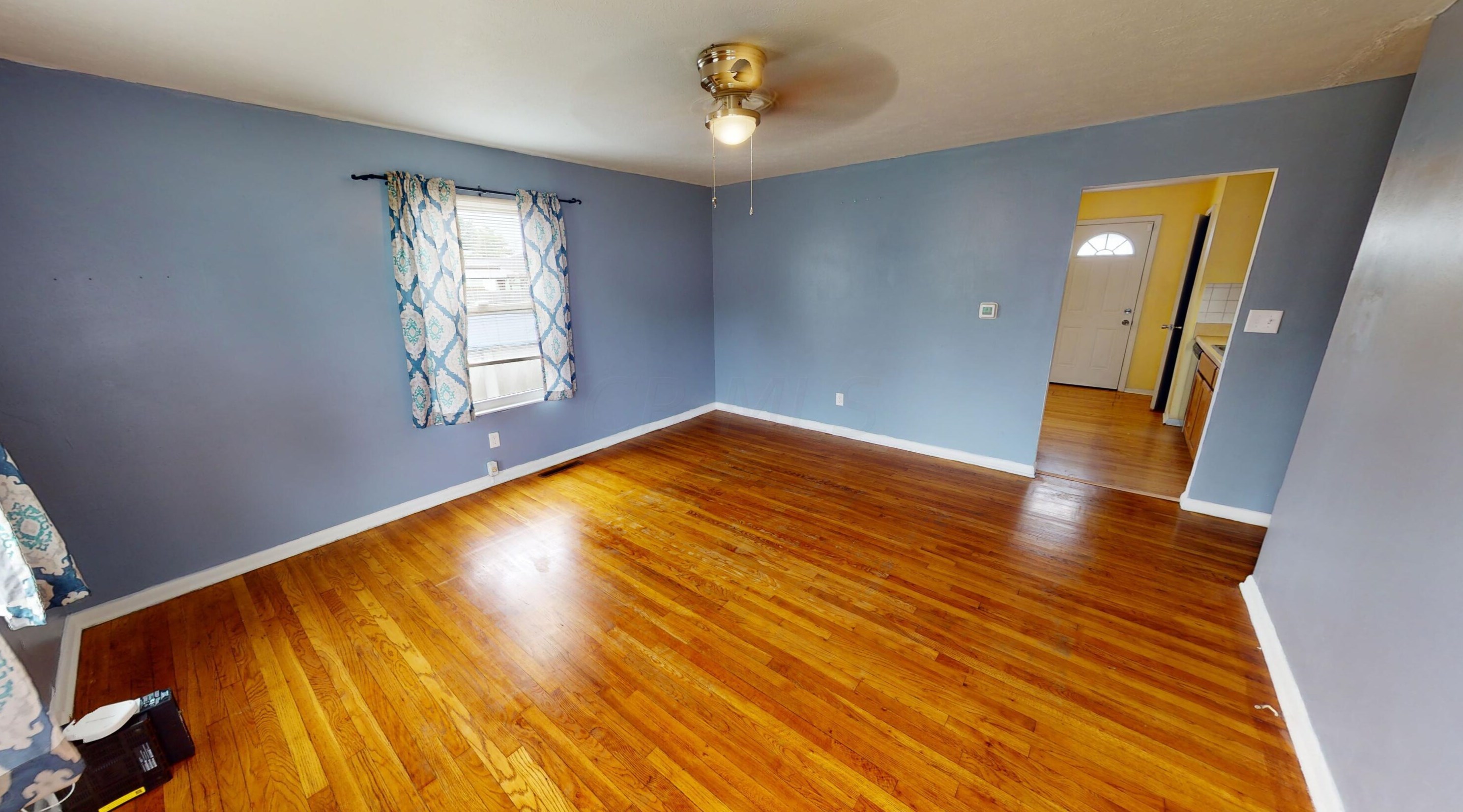 825 Higbee Dr, Columbus OH 43207 exterior