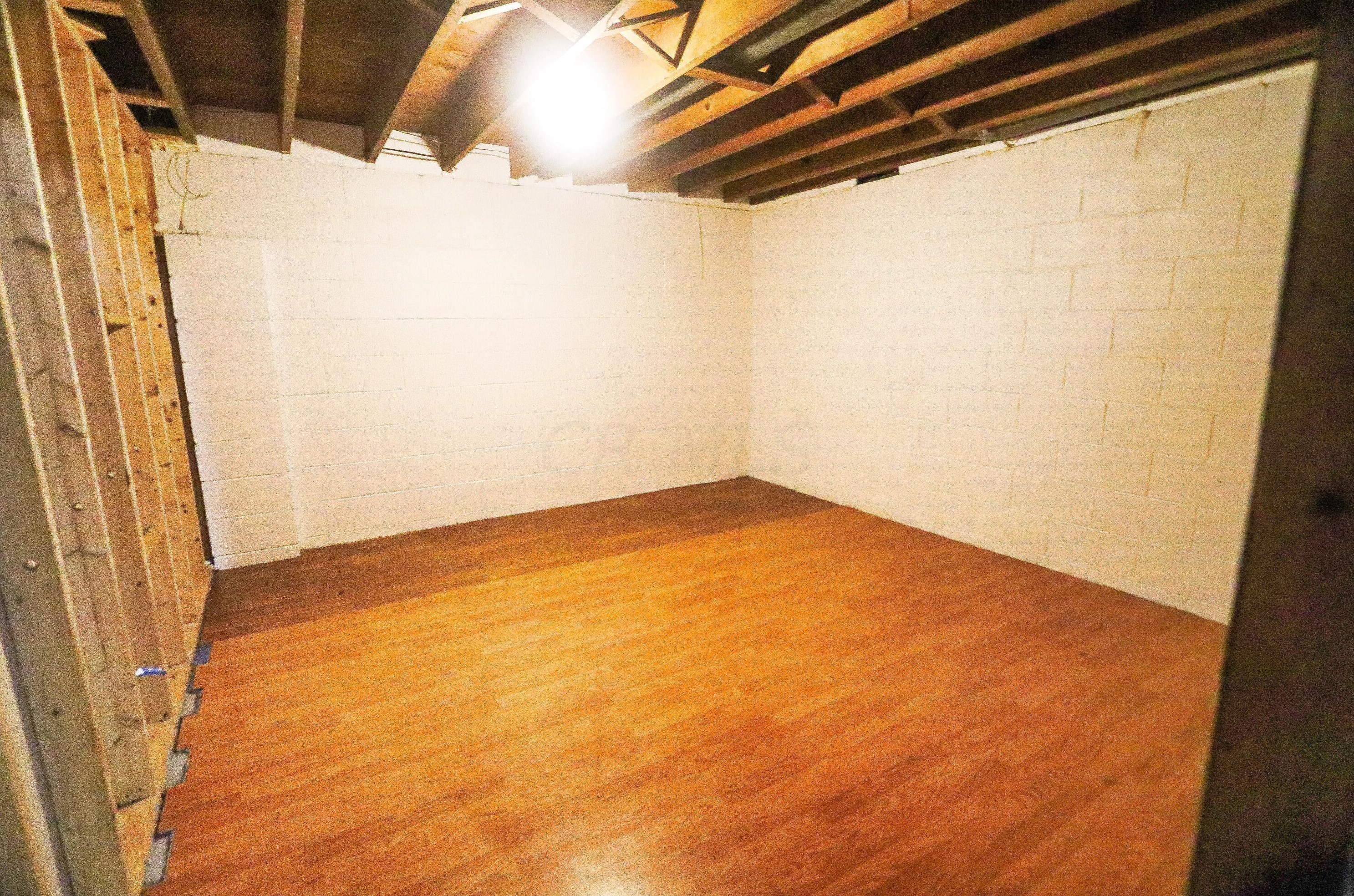 825 Higbee Dr, Columbus OH 43207 exterior