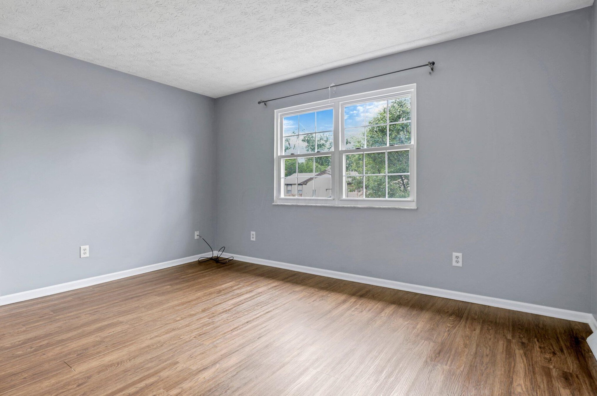 5419 Aqua St, Columbus OH  43229-3915 exterior