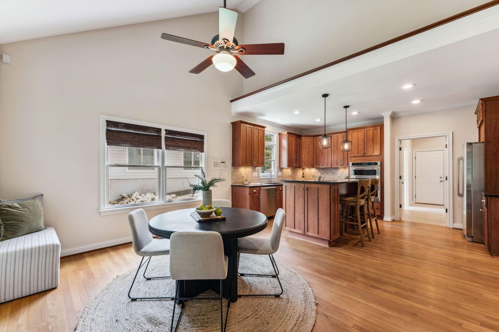 2781 Edgewood Rd, Columbus OH 43220-4517 exterior