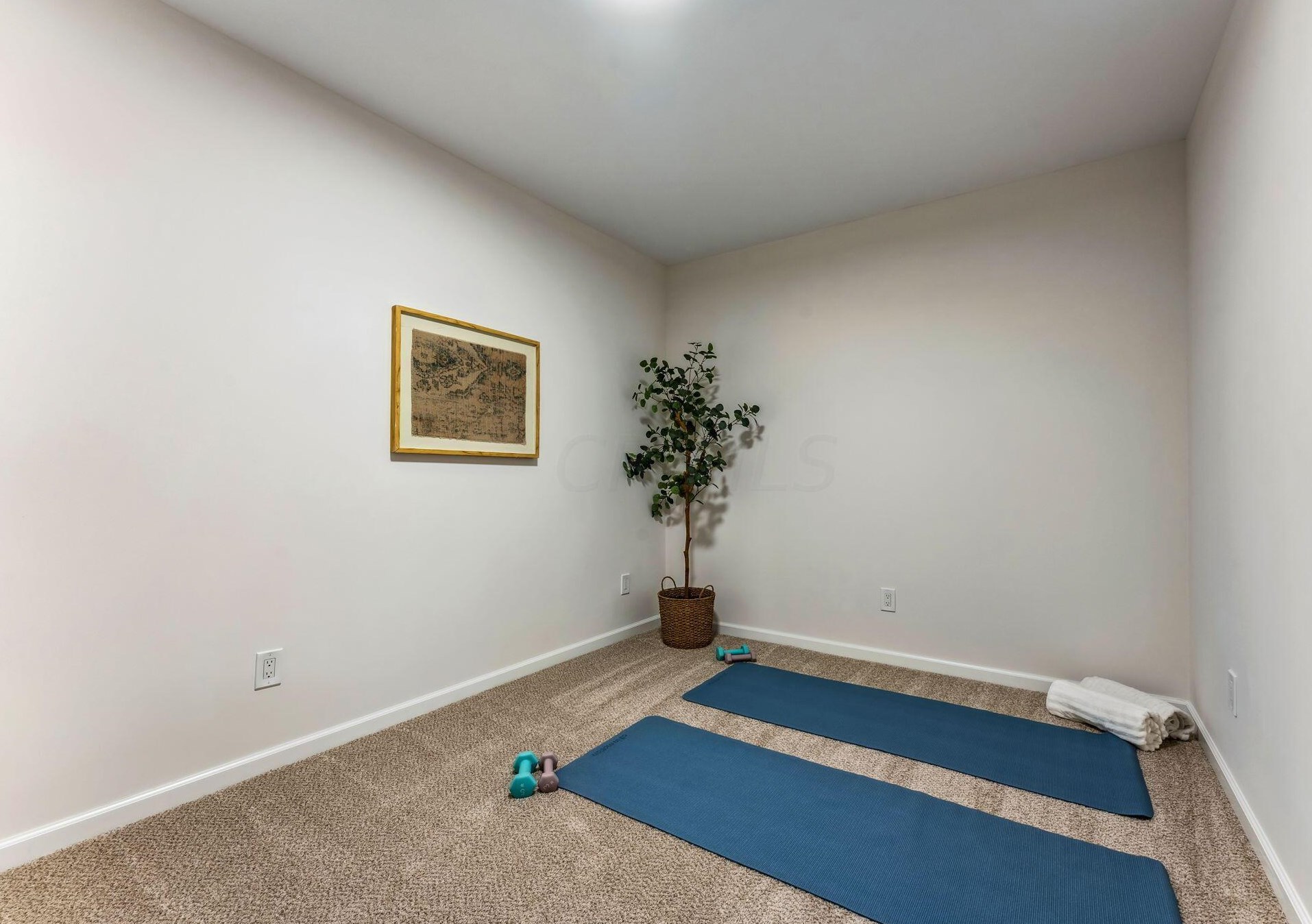 2781 Edgewood Rd, Columbus OH 43220-4517 exterior