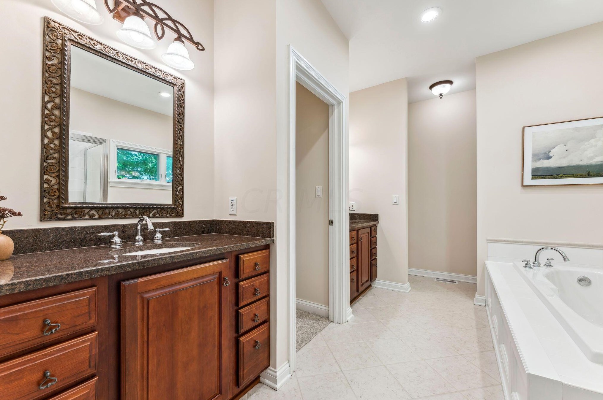 2781 Edgewood Rd, Columbus OH 43220-4517 exterior