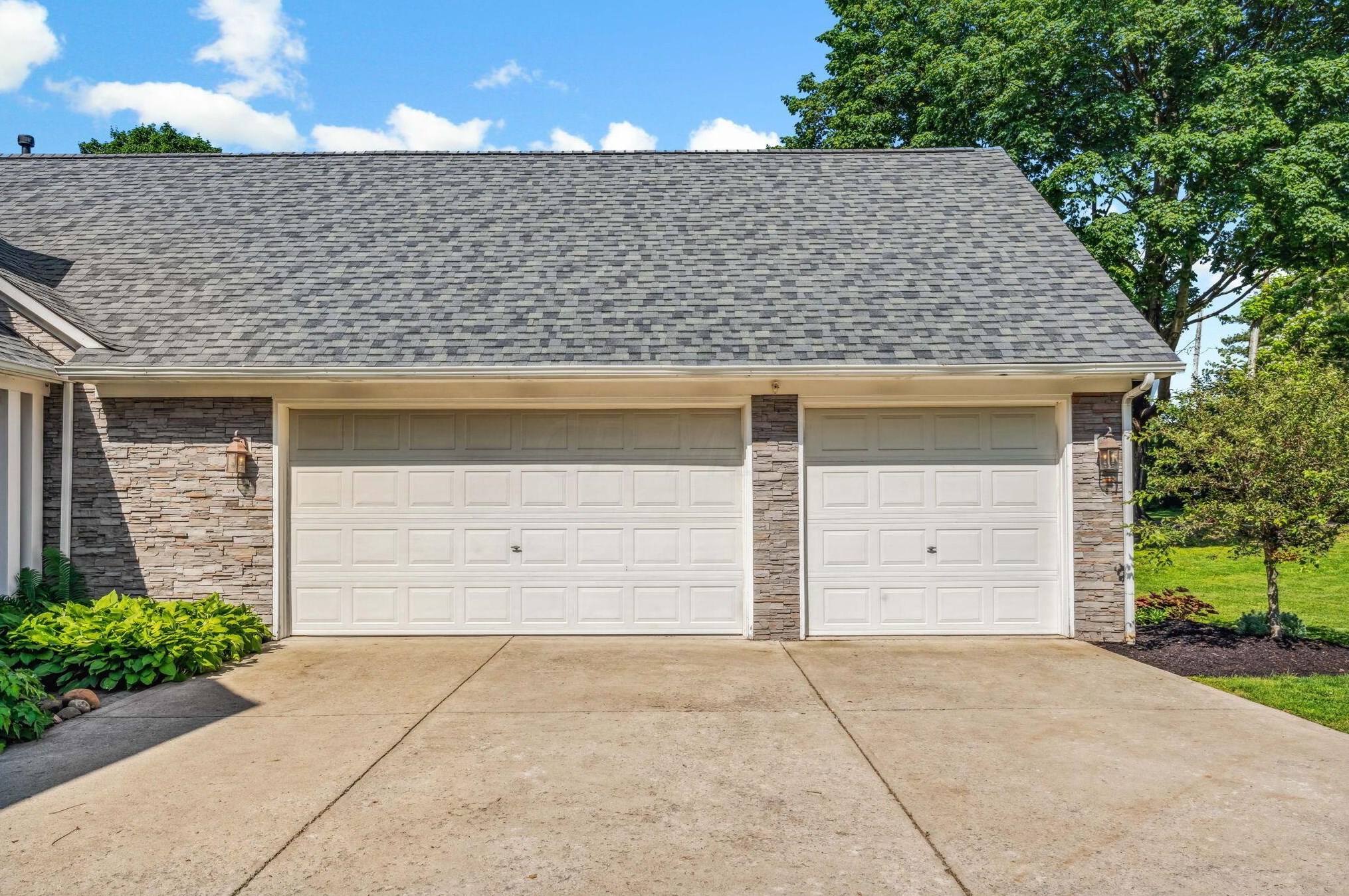 2781 Edgewood Rd, Columbus OH 43220-4517 exterior