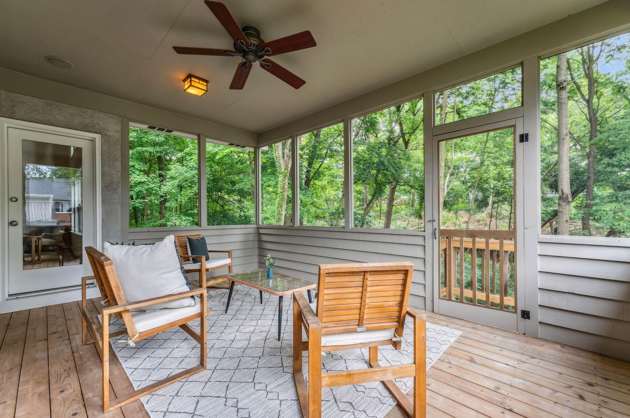 2781 Edgewood Rd, Columbus OH 43220-4517 exterior