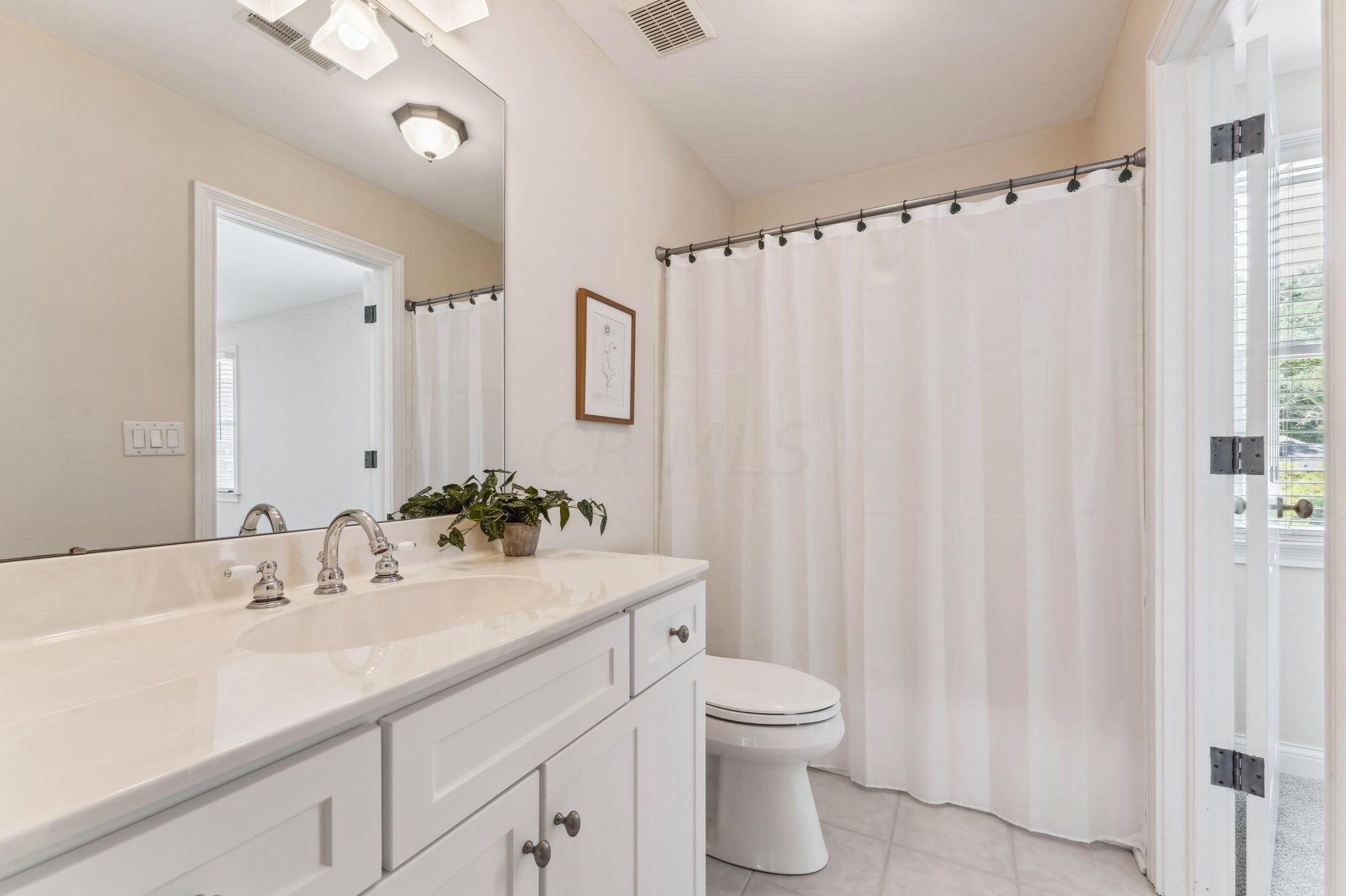 2781 Edgewood Rd, Columbus OH 43220-4517 exterior