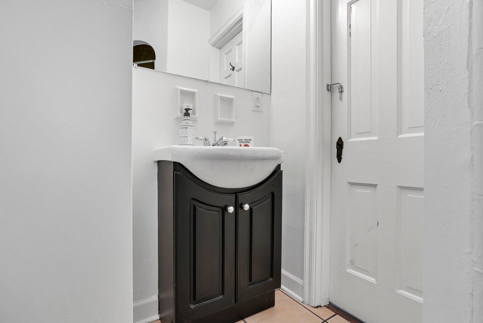 80 Edgevale Rd, Columbus OH 43221-1215 exterior