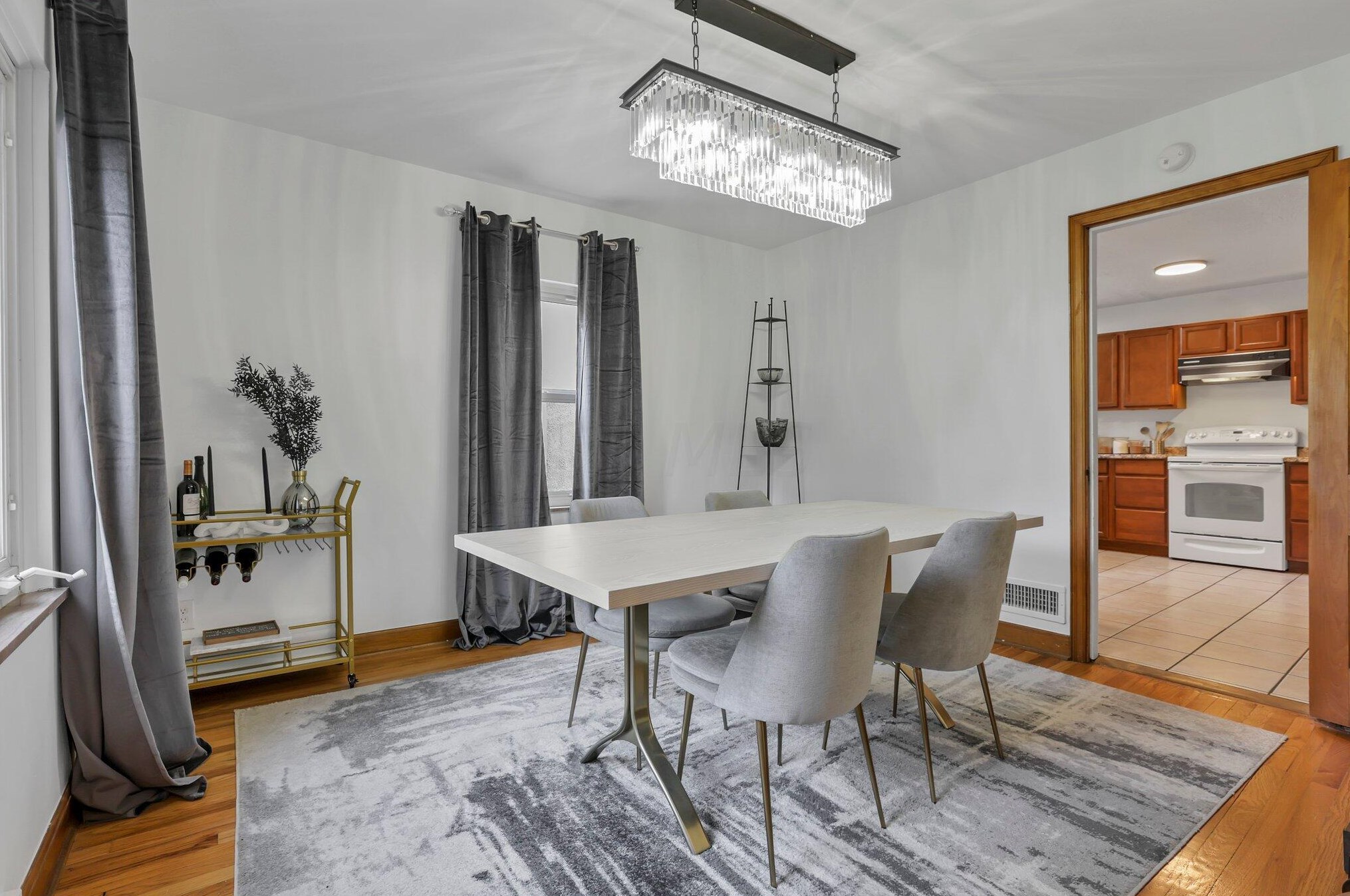 80 Edgevale Rd, Columbus OH 43221-1215 exterior