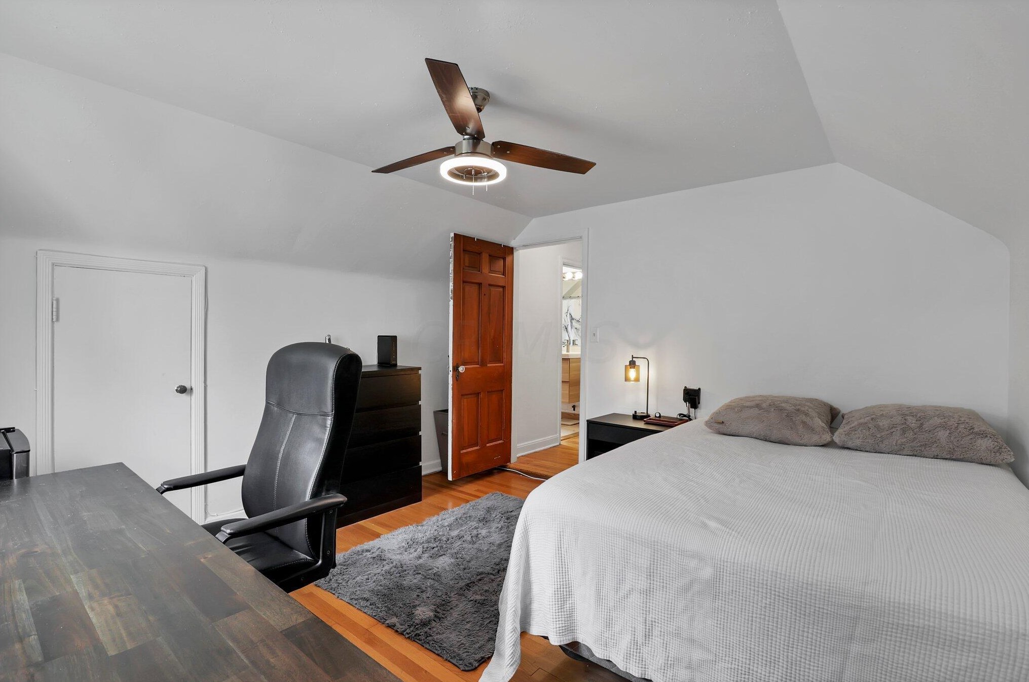 80 Edgevale Rd, Columbus OH 43221-1215 exterior