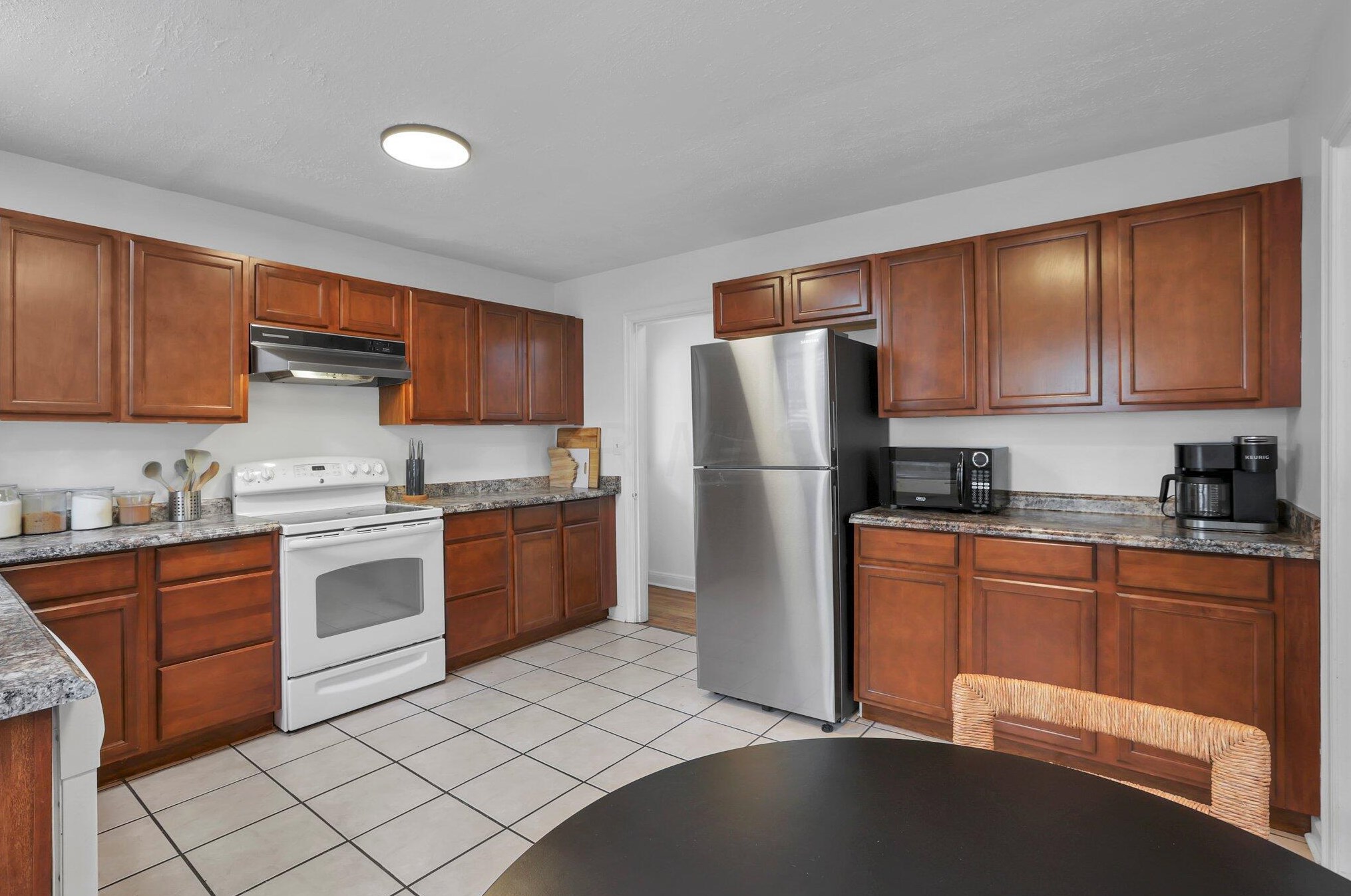 80 Edgevale Rd, Columbus OH 43221-1215 exterior