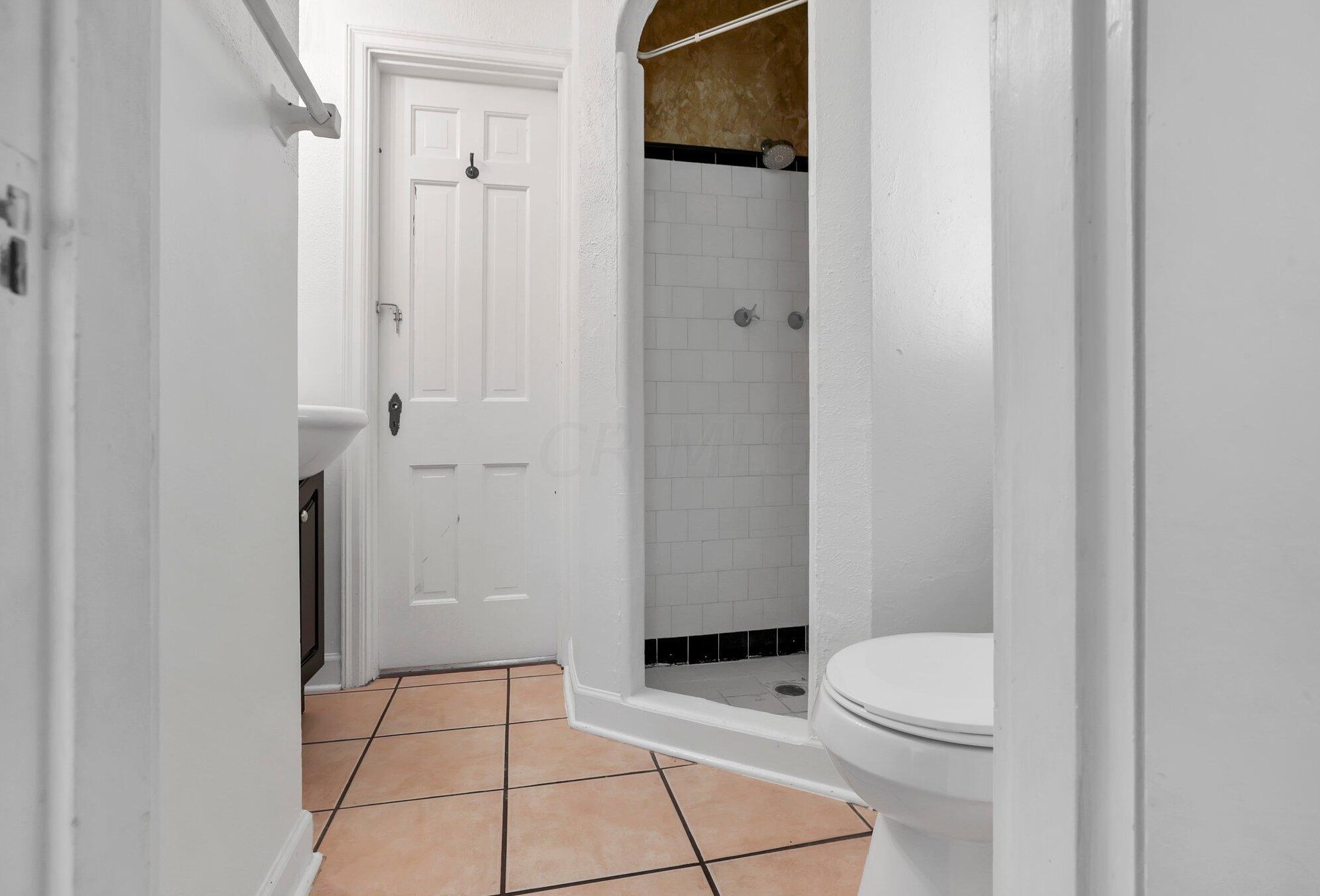 80 Edgevale Rd, Columbus OH 43221-1215 exterior