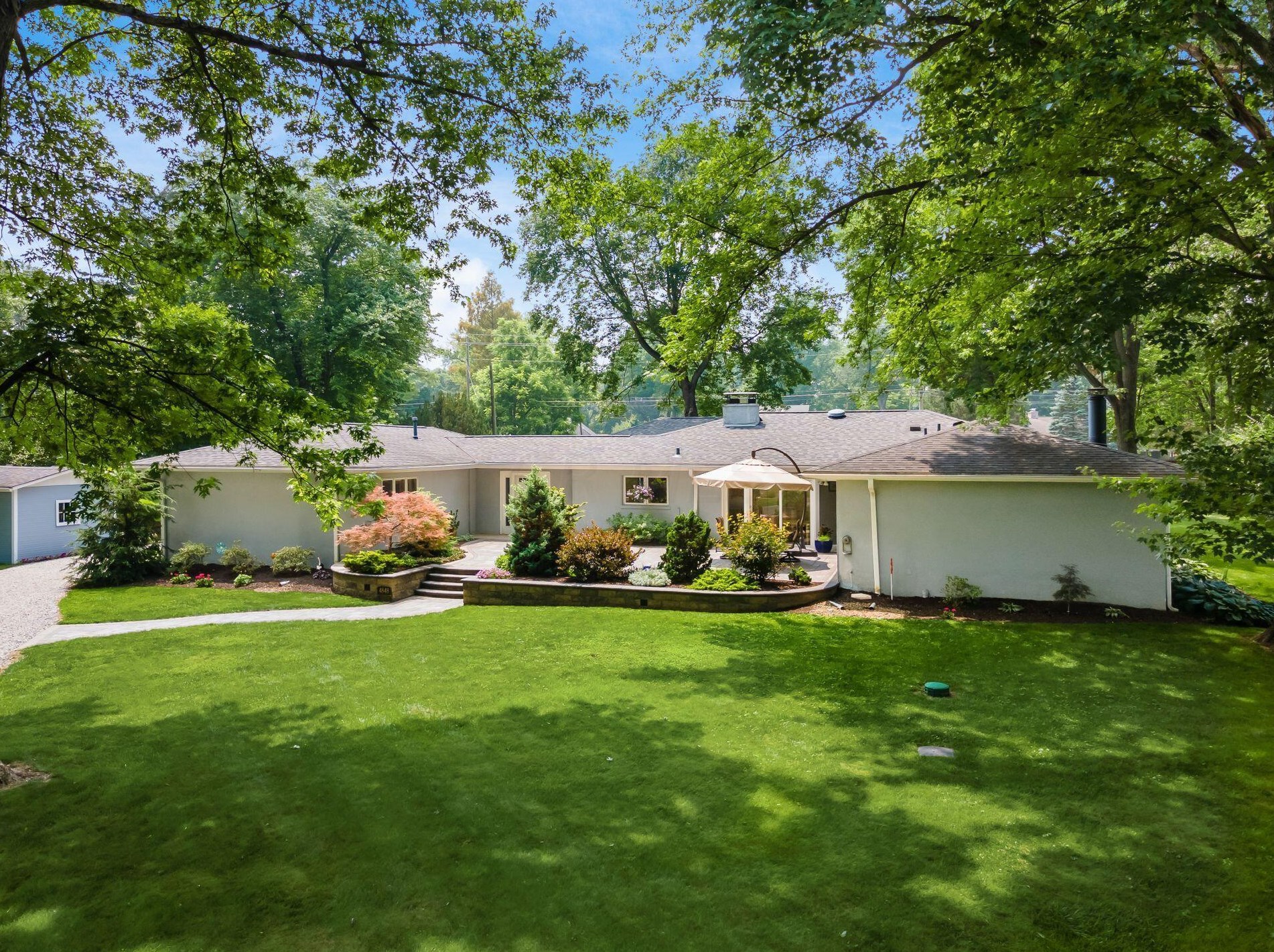 4848 Hayden Blvd, Columbus, OH 43221-5519