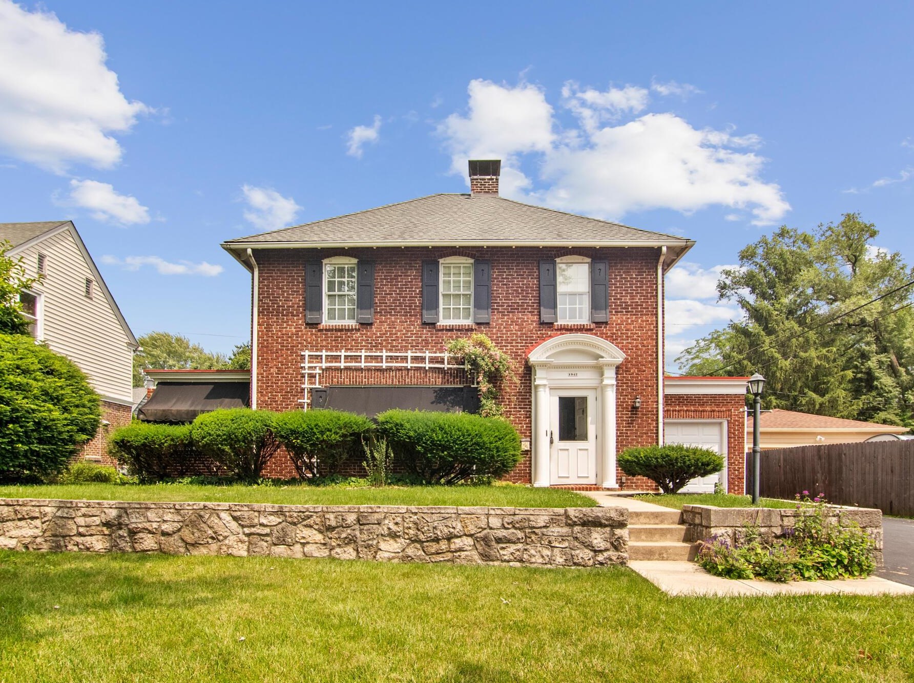 1942 Bedford Rd, Columbus, OH 43212-1009