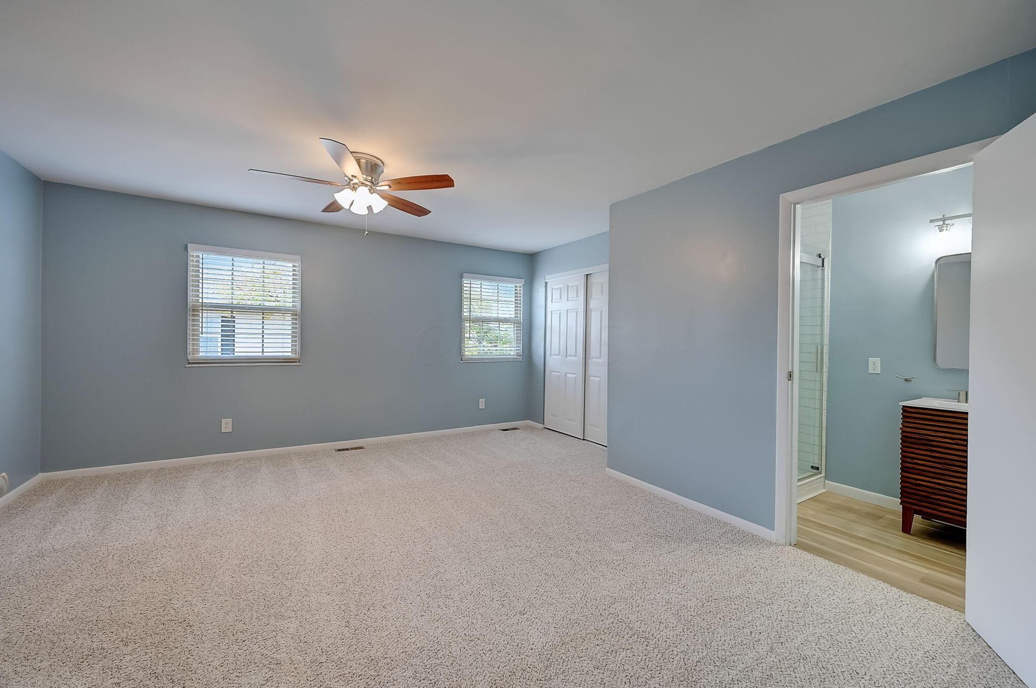 2585 Olde Hill Ct, Columbus OH  43221-3678 exterior