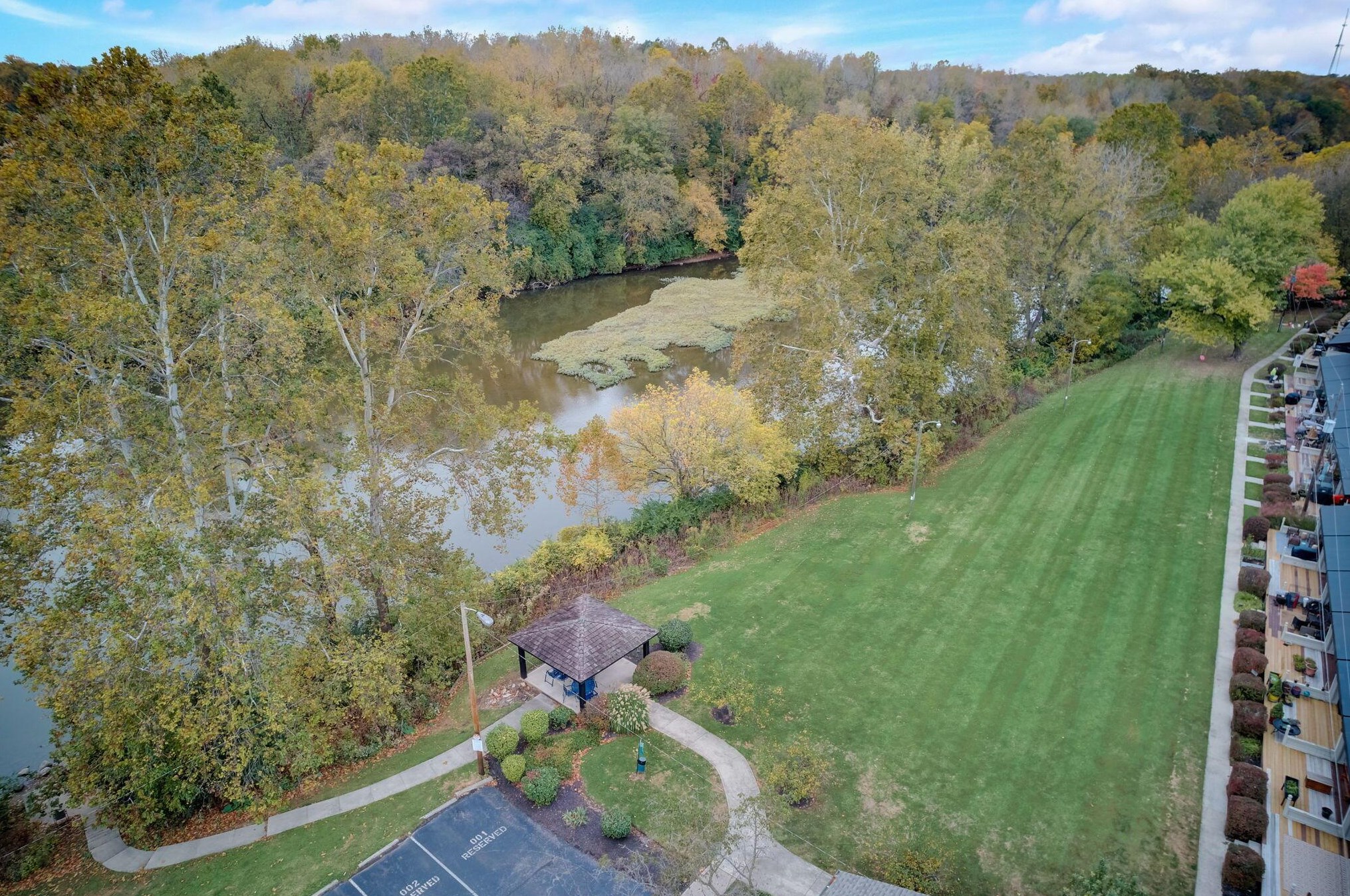 2585 Olde Hill Ct, Columbus OH  43221-3678 exterior