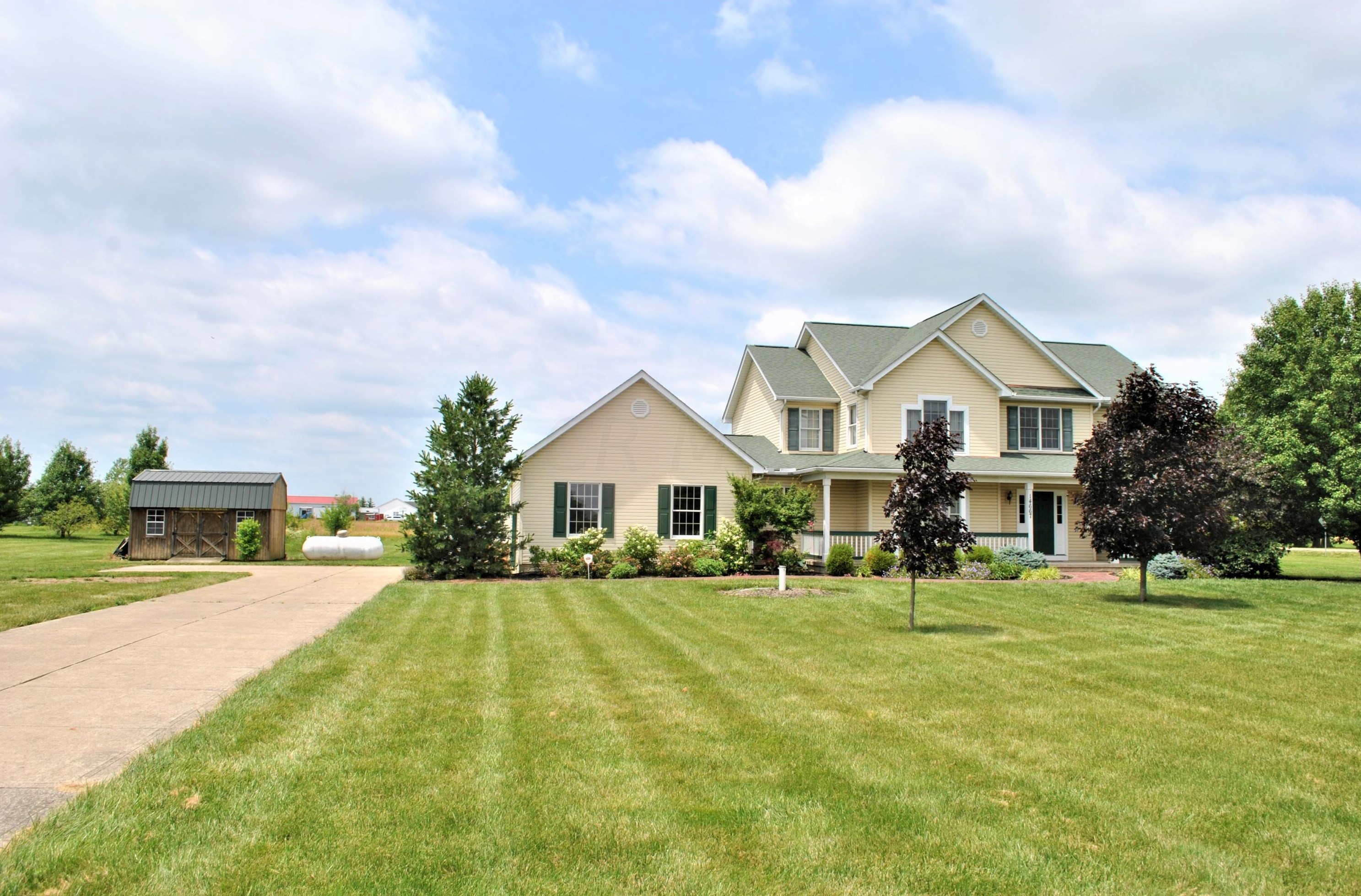 14667 Gibson Rd, Ashville, OH 43103-9562