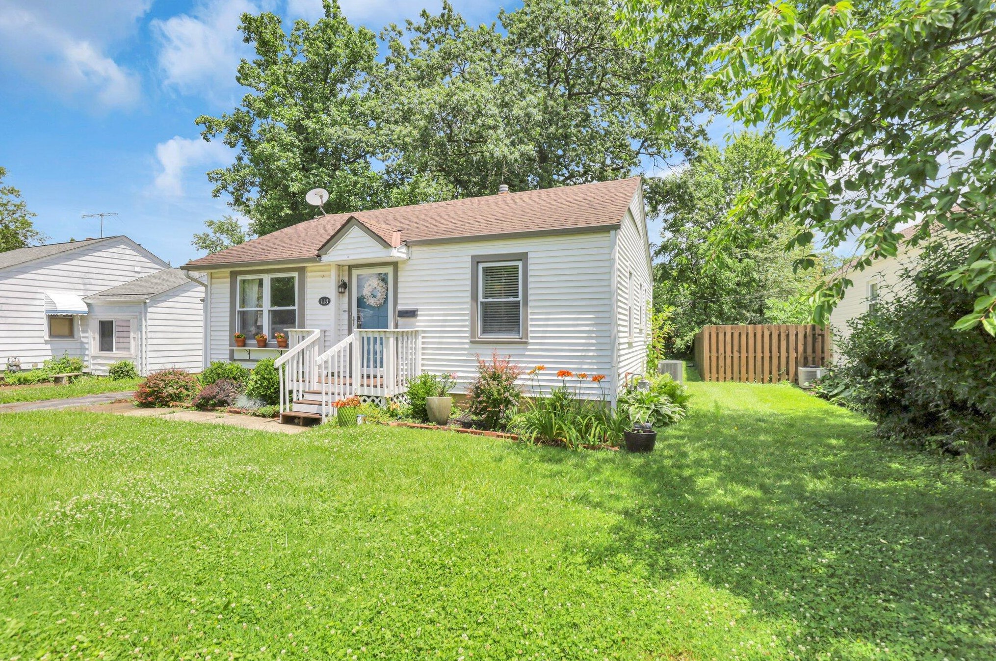 118 Gould Rd, Columbus OH 43209-1175 exterior