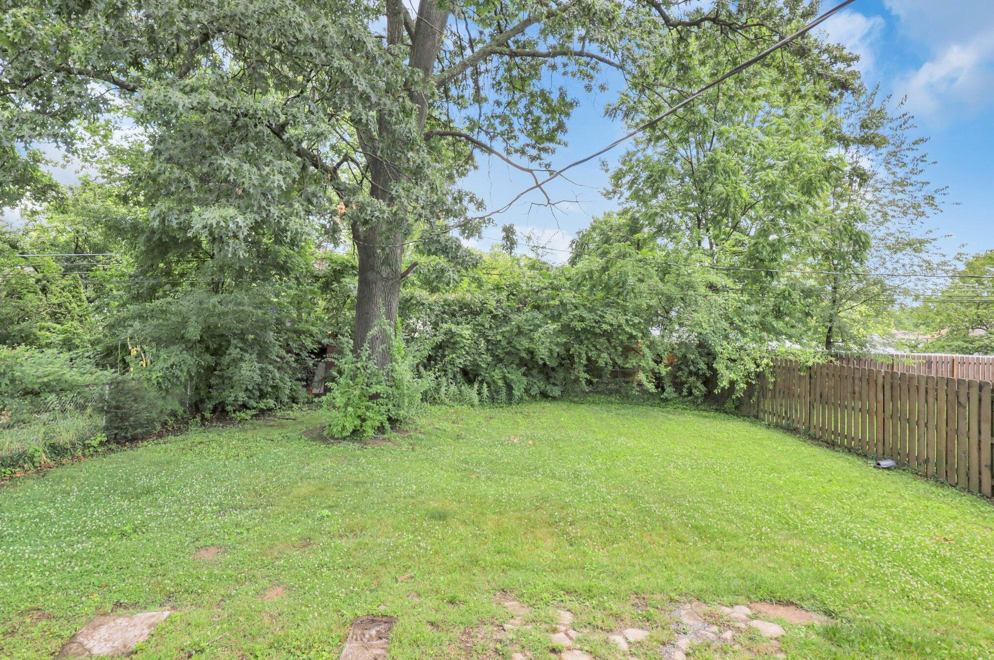 118 Gould Rd, Columbus OH 43209-1175 exterior