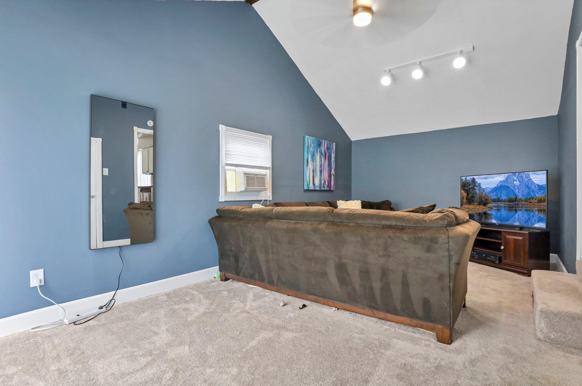 118 Gould Rd, Columbus OH 43209-1175 exterior