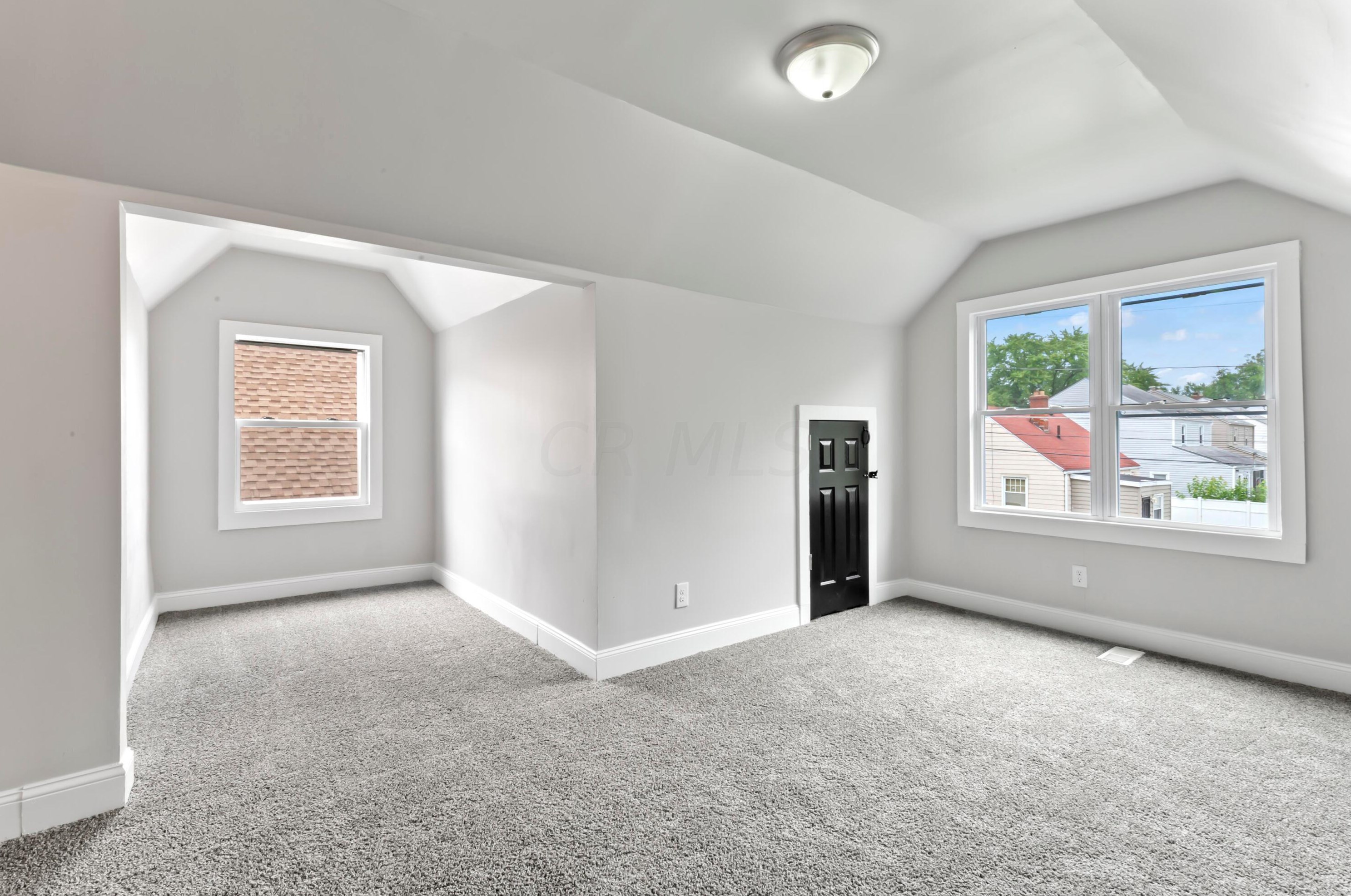 1468 Whittier St, Columbus OH 43206-1864 exterior