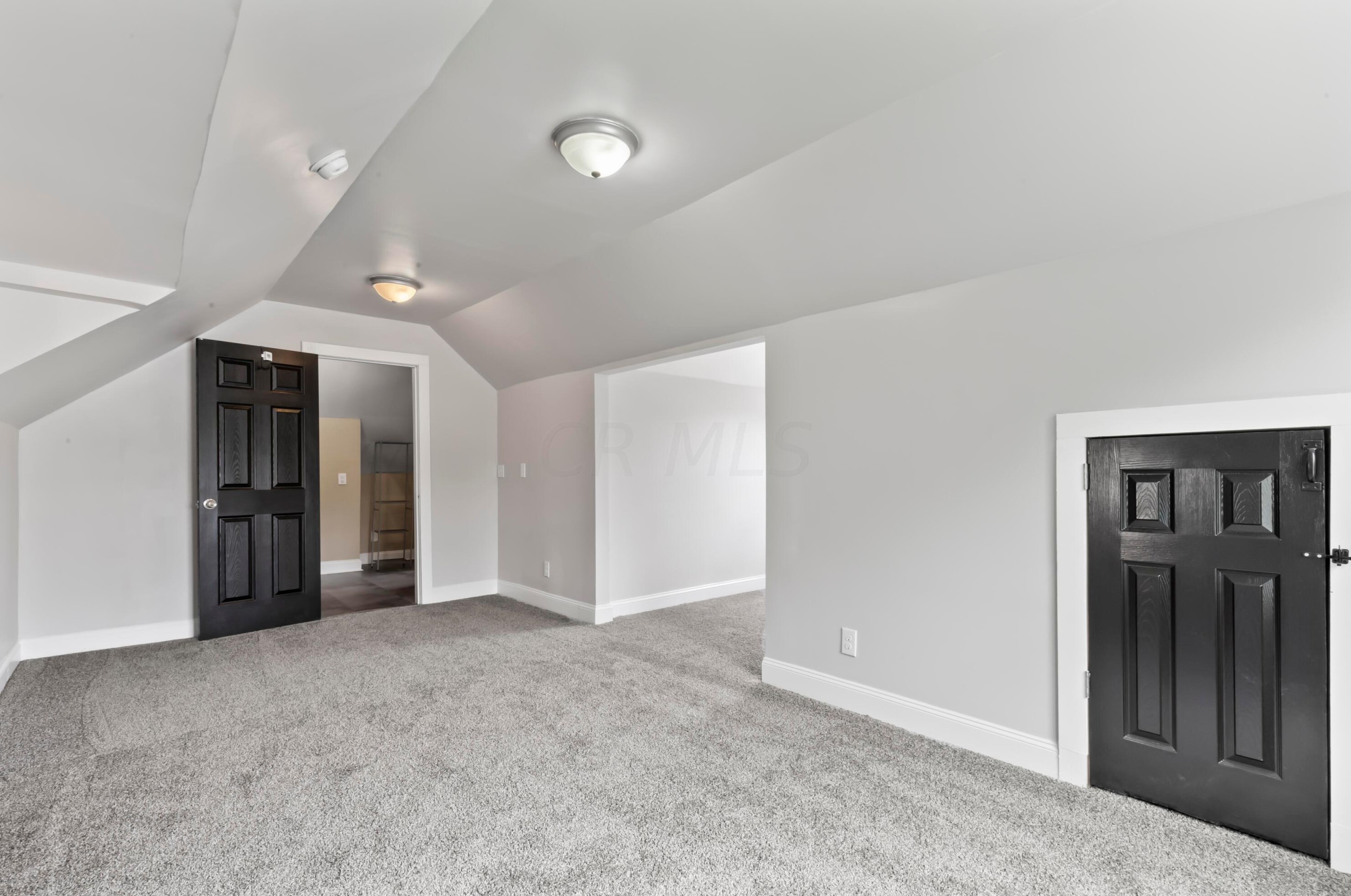 1468 Whittier St, Columbus OH 43206-1864 exterior