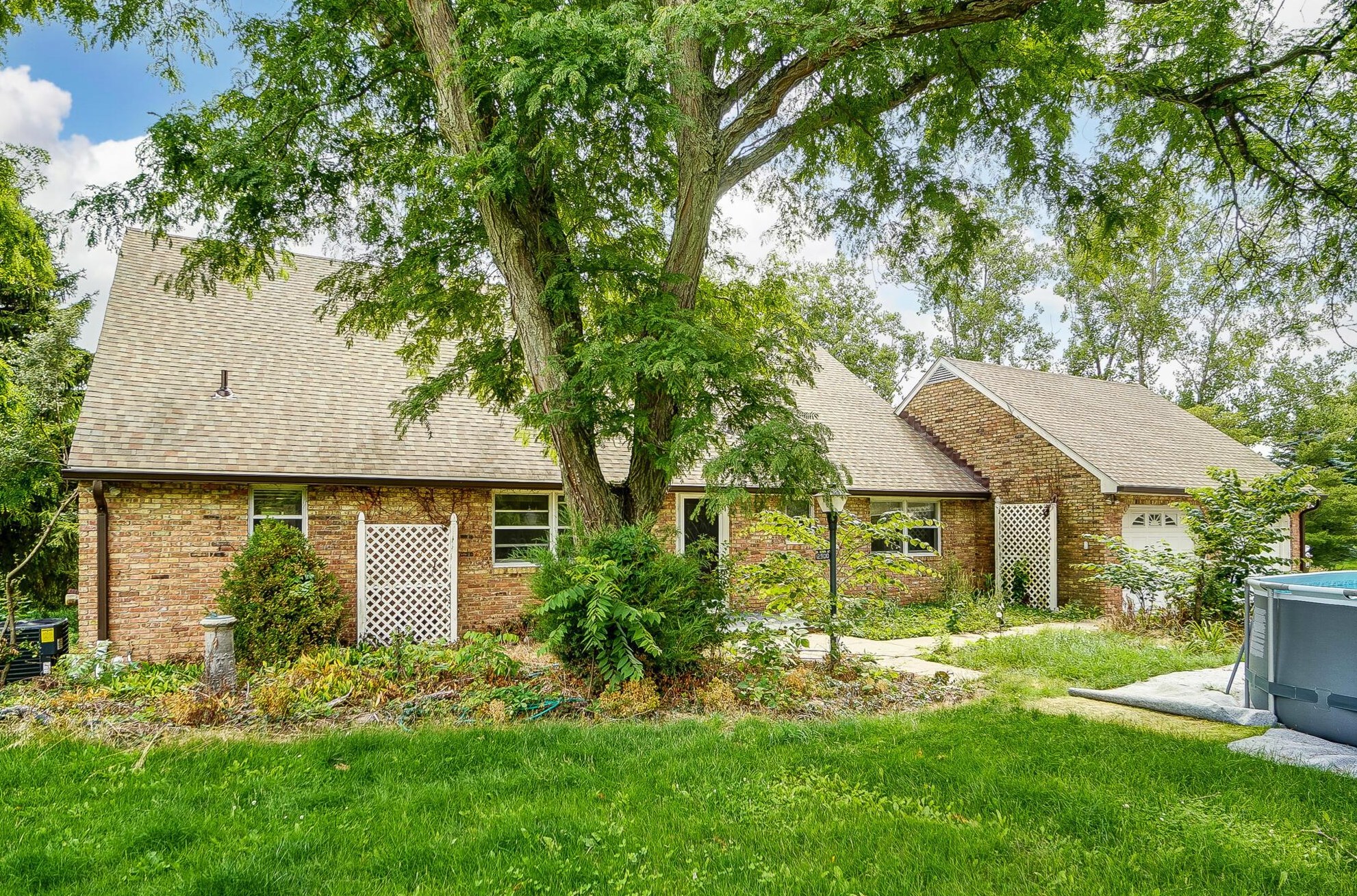 2900 Fox Hollow Rd, Springfield, OH 45502