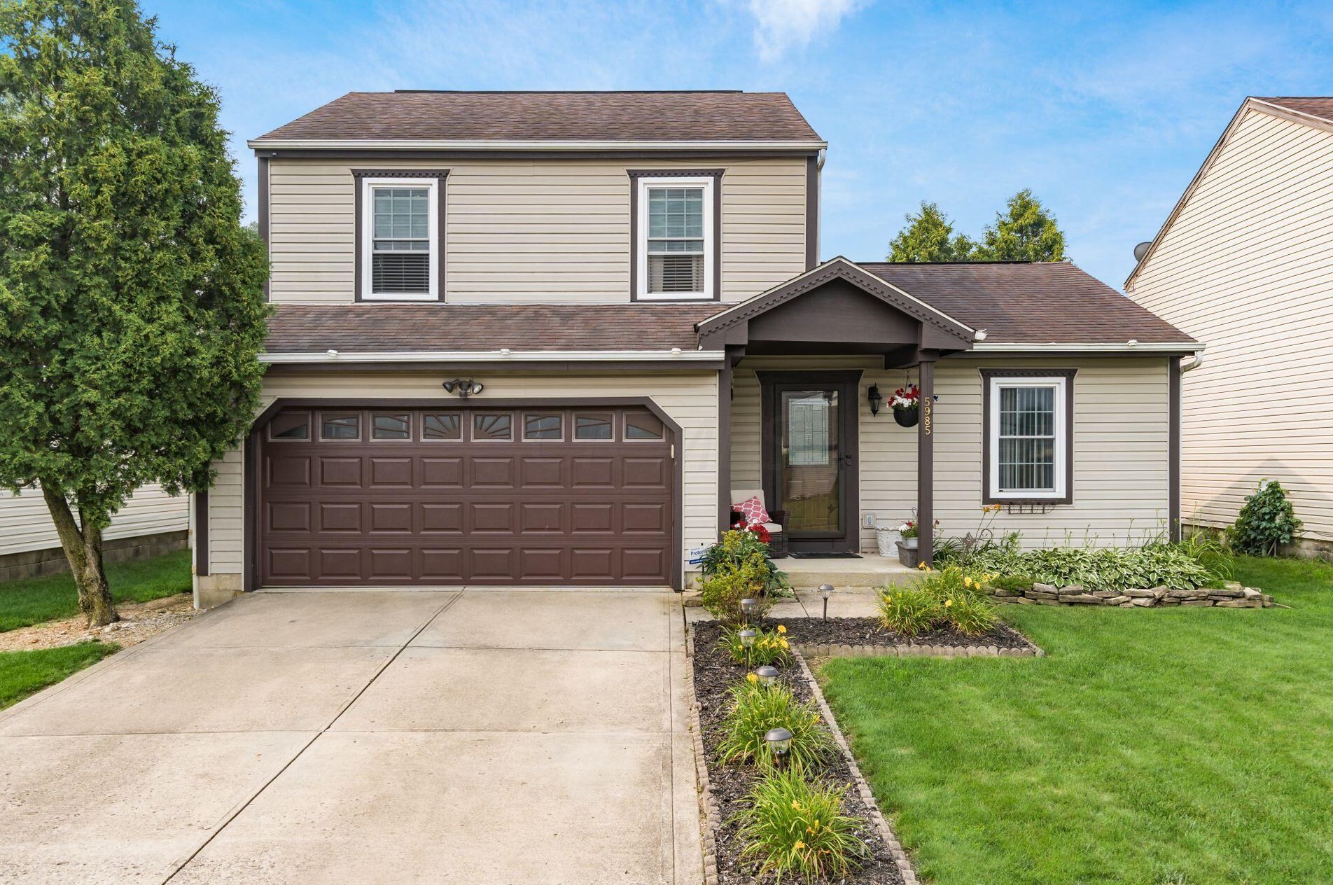 5985 Rover Ln, Columbus, OH 43232-7710