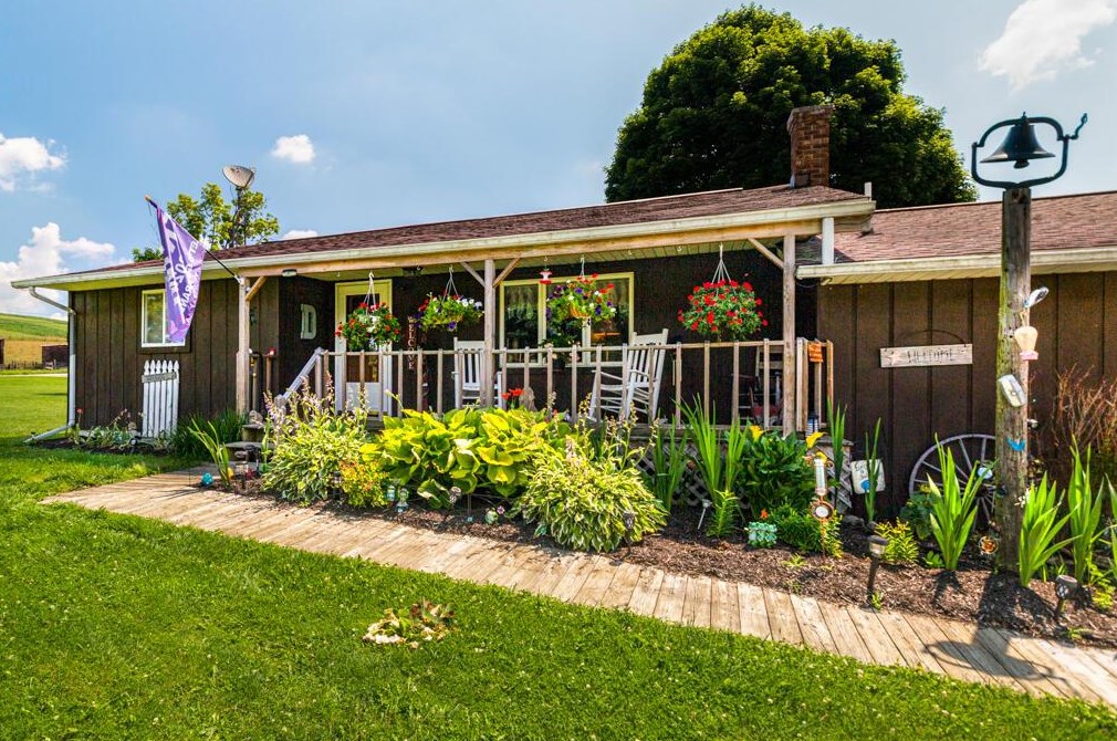 6740 Martinsburg Rd, Saint Louisville, OH 43071-9721