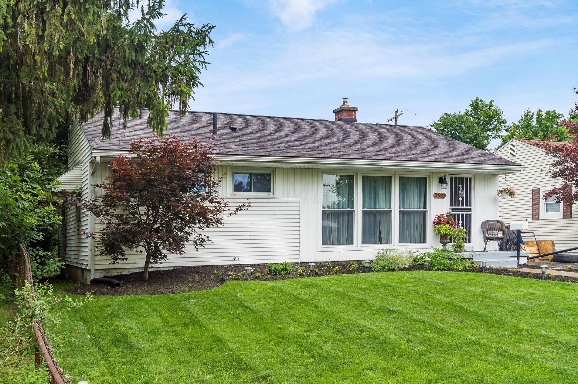 3527 Beulah Rd, Columbus OH 43224-3217 exterior