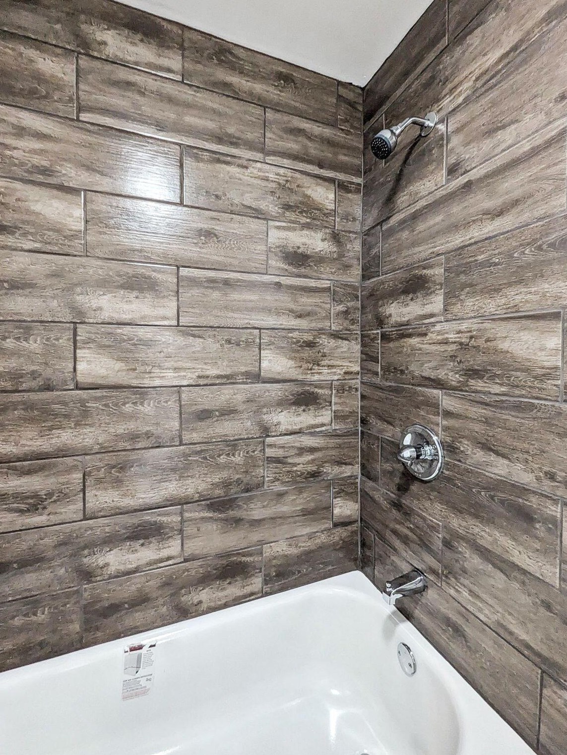 2678 Eakin Rd, Columbus OH 43204-2819 exterior