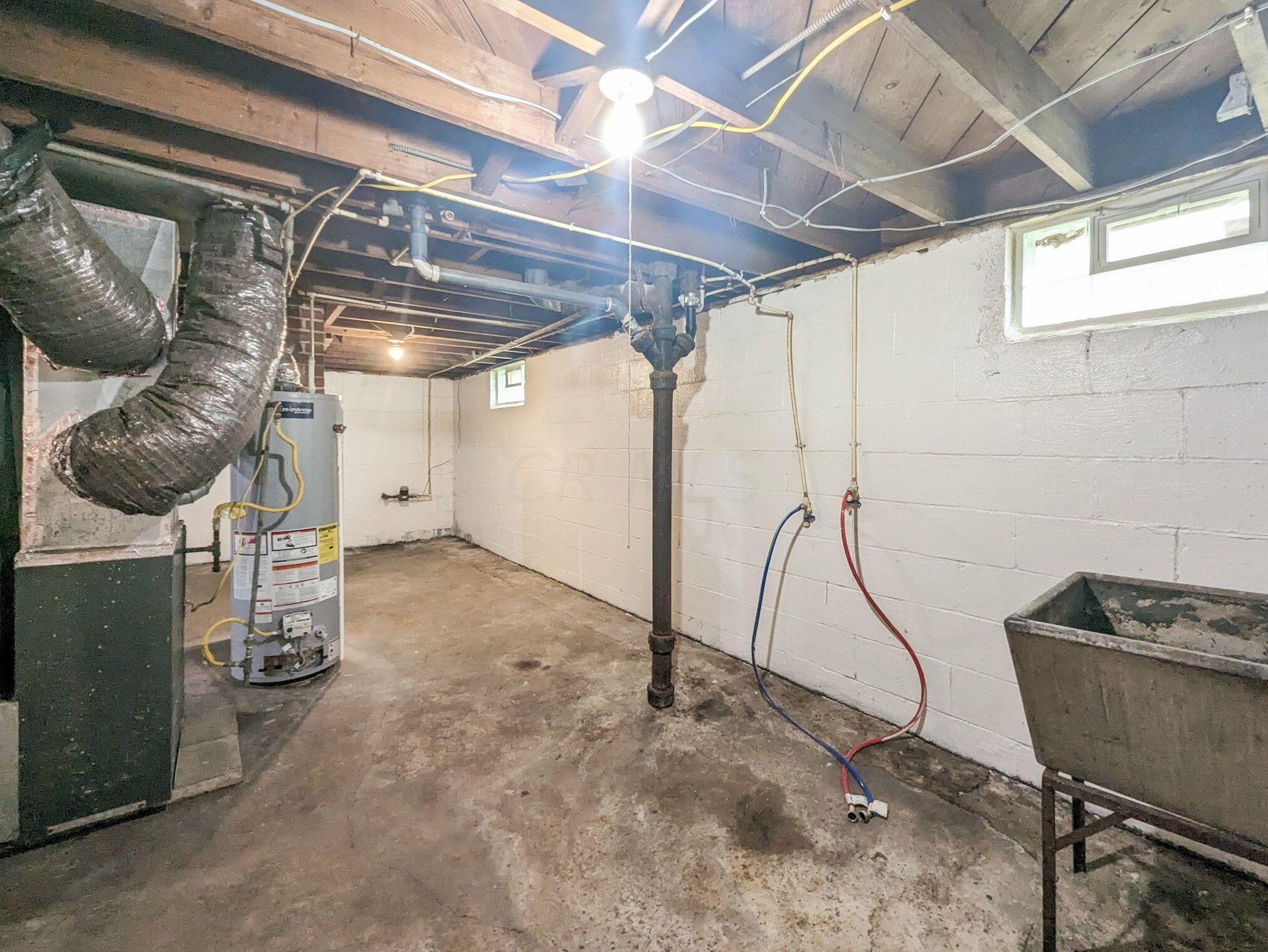 2678 Eakin Rd, Columbus OH 43204-2819 exterior