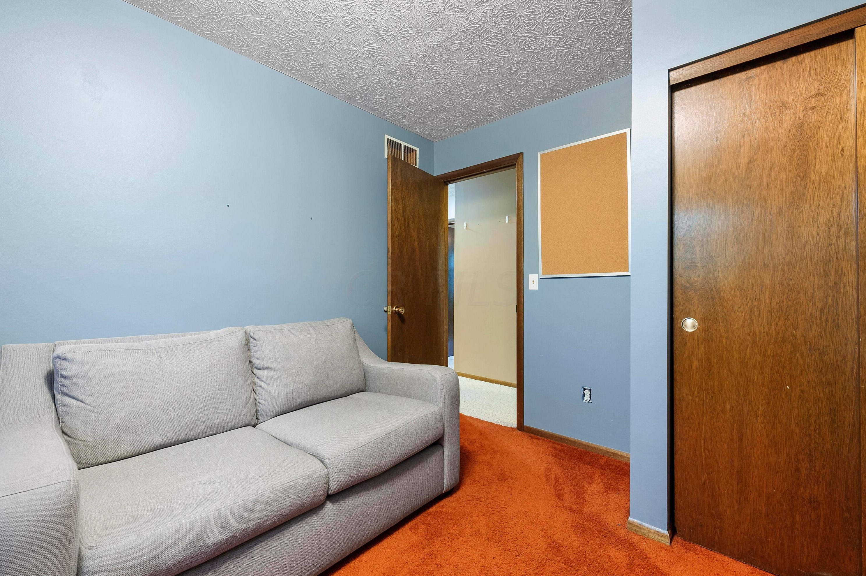 5020 Etna Rd, Columbus OH 43213-1948 exterior