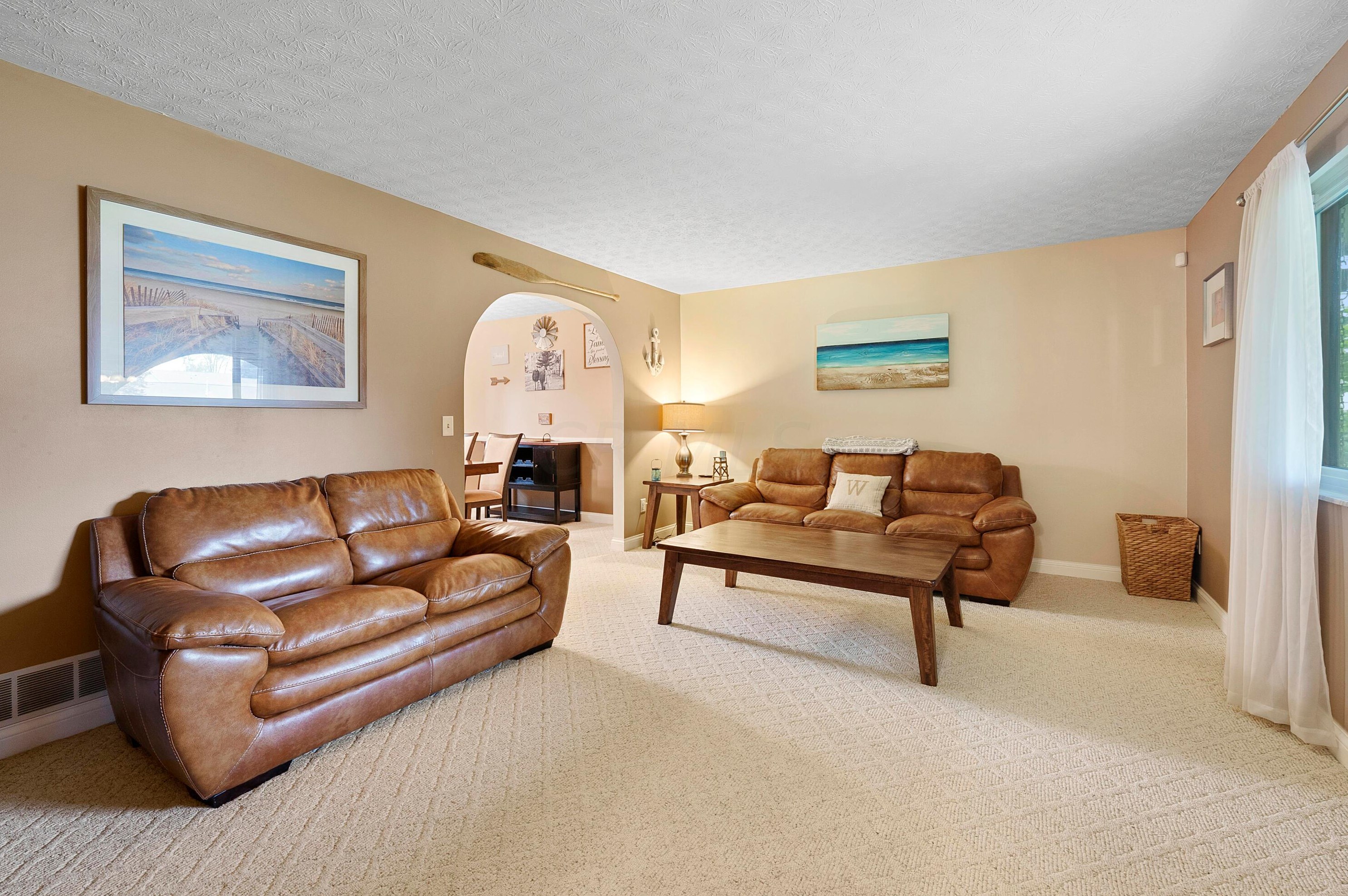 5020 Etna Rd, Columbus OH 43213-1948 exterior