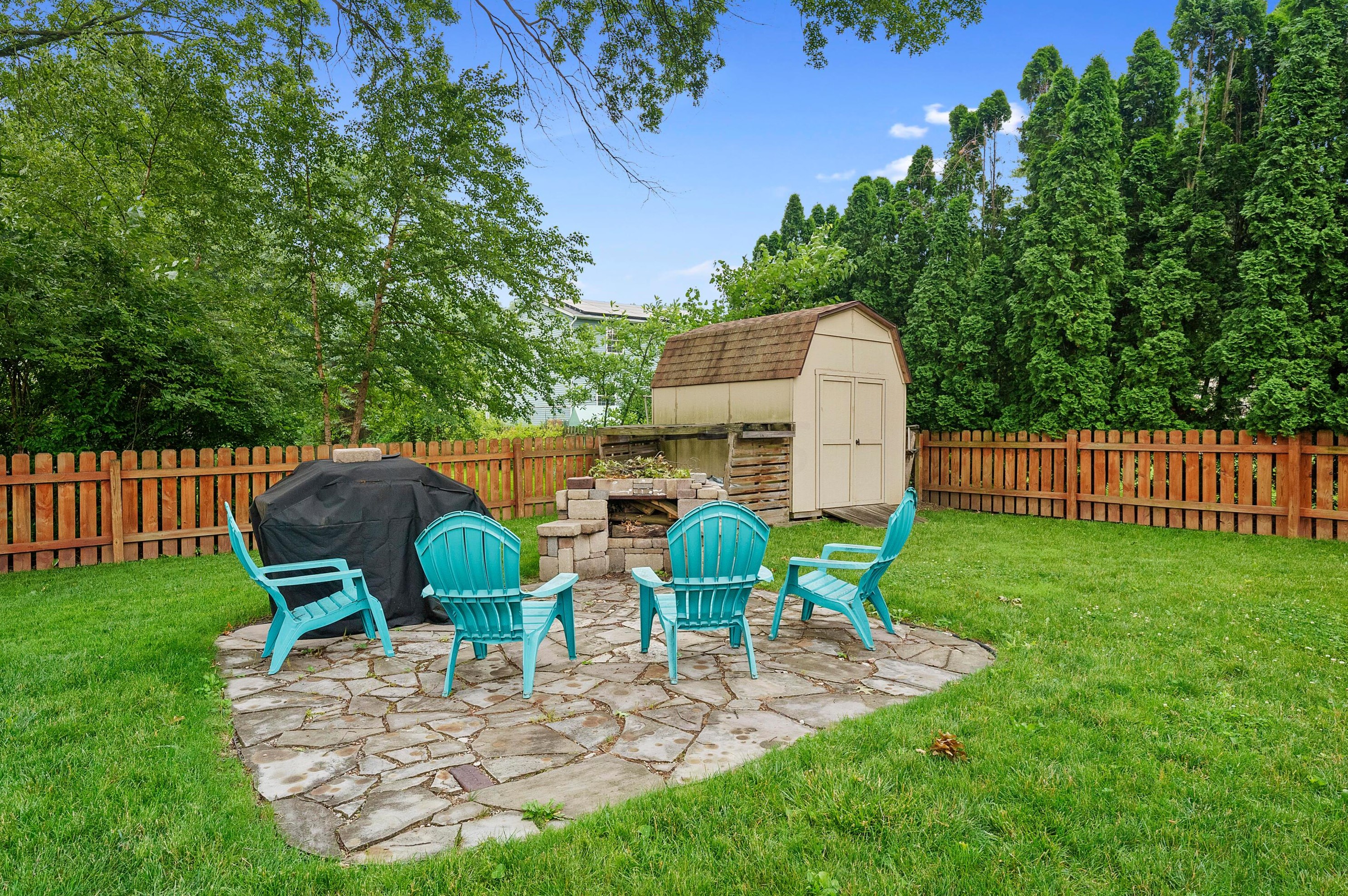 5020 Etna Rd, Columbus OH 43213-1948 exterior