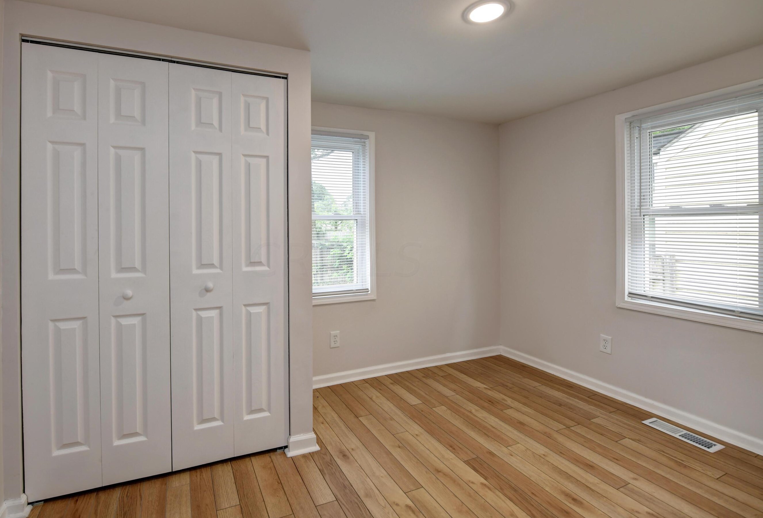 1569 Elmore Ave, Columbus OH 43224-2834 exterior