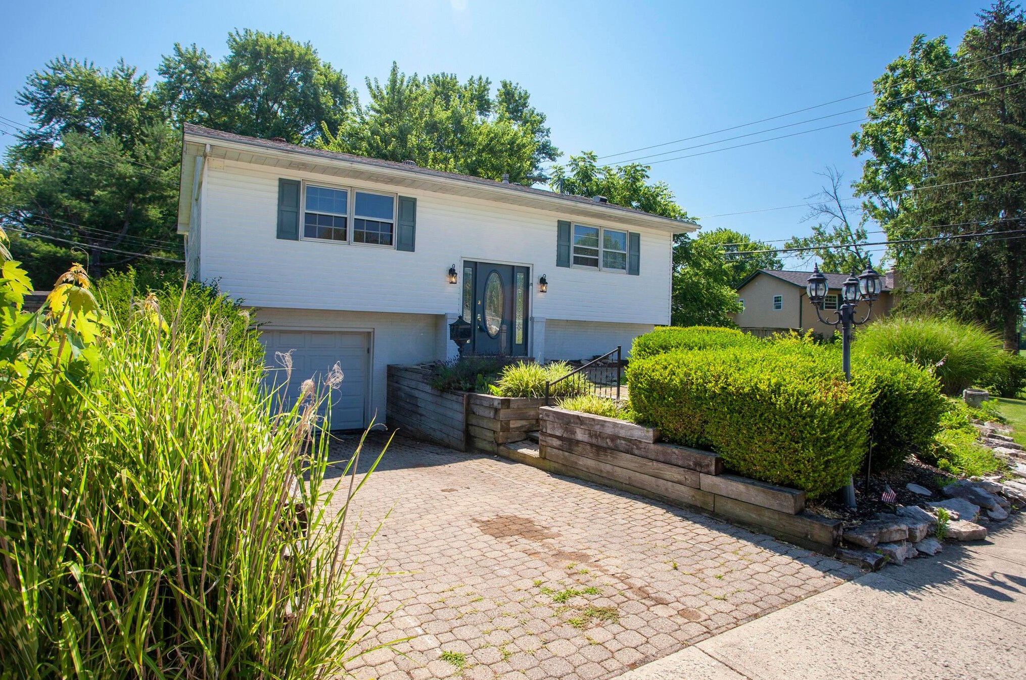 6388 Dalewood Rd, Columbus, OH 43229-2137