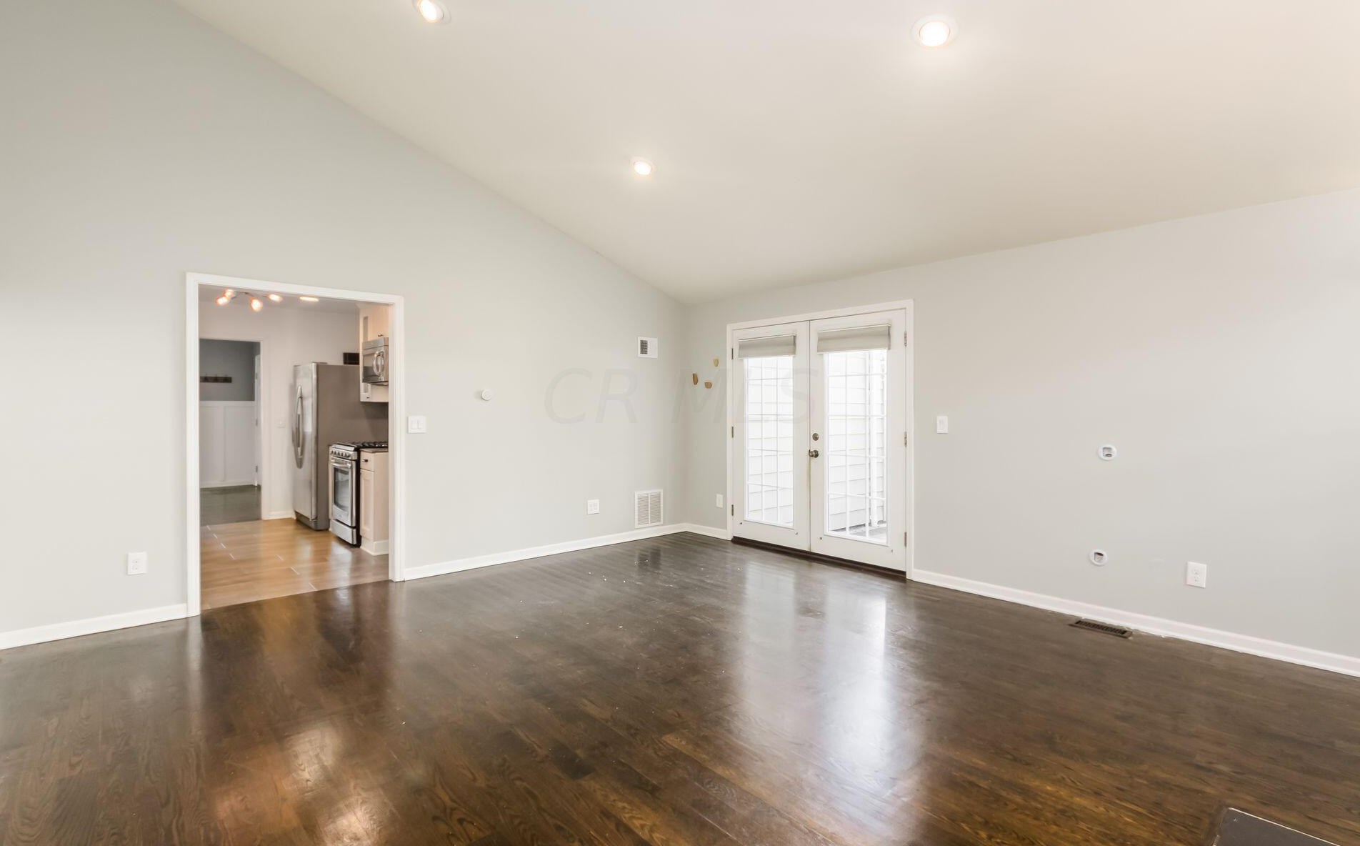 436 Selby Blvd, Columbus OH  43085-3722 exterior