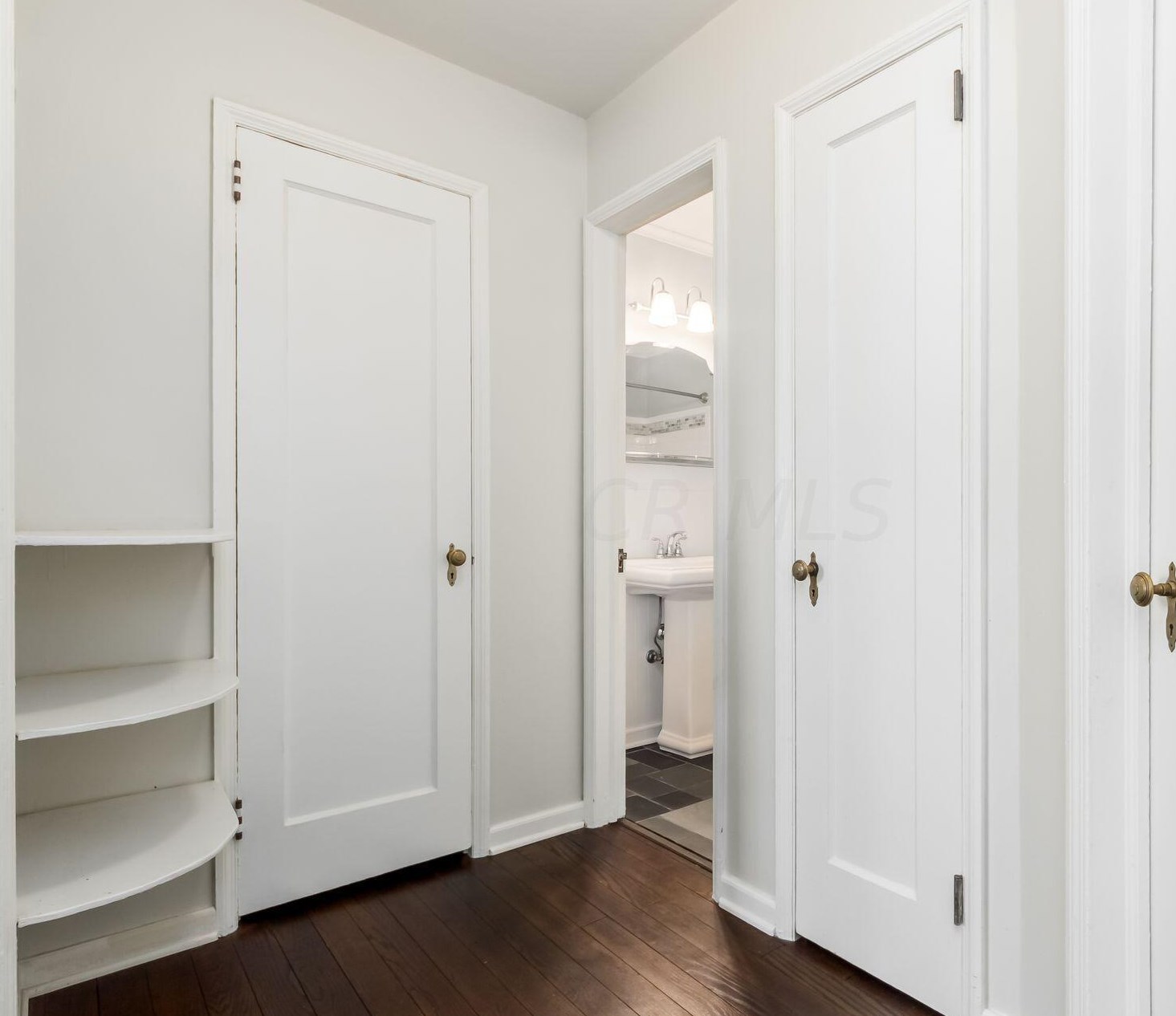 436 Selby Blvd, Columbus OH  43085-3722 exterior