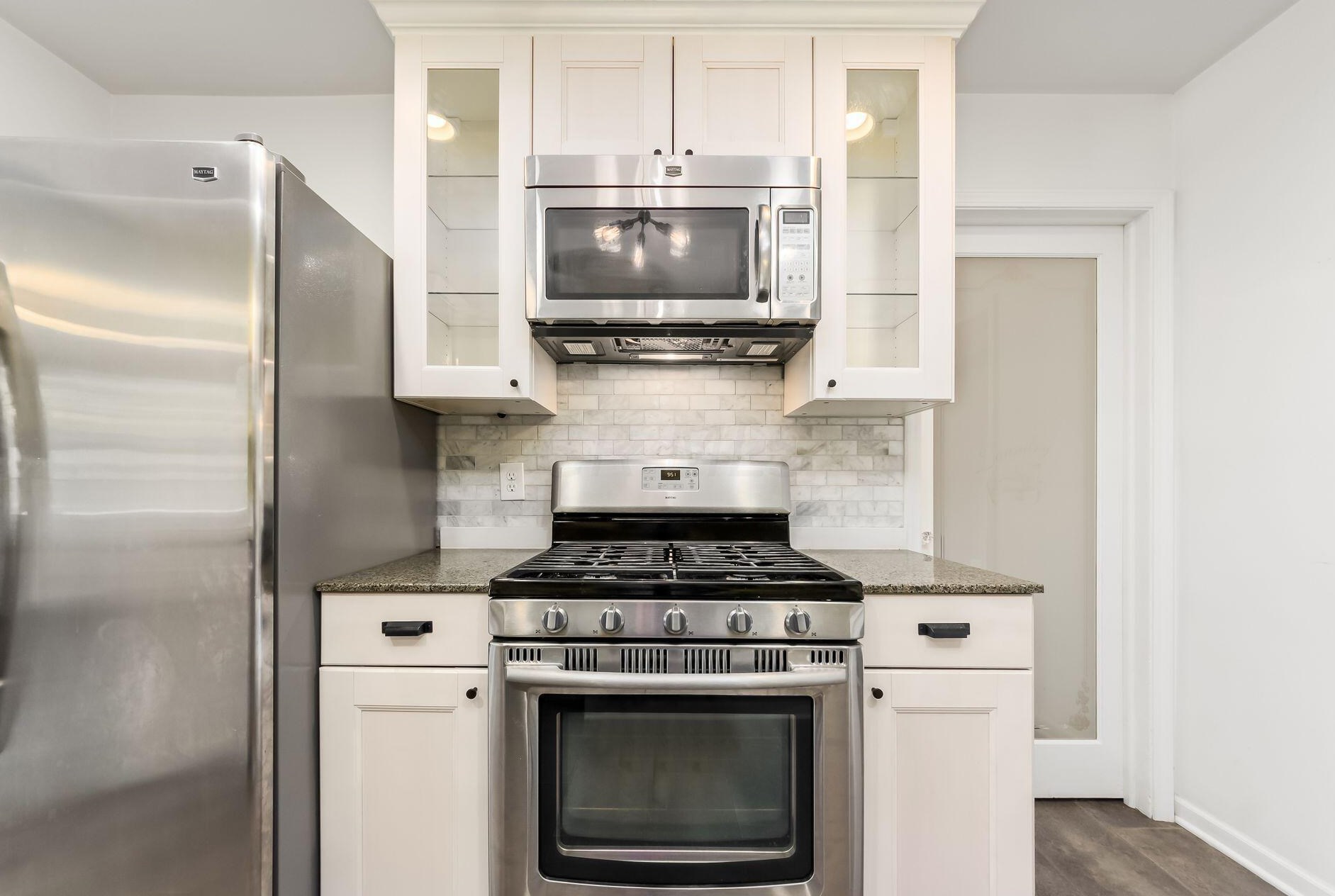 436 Selby Blvd, Columbus OH  43085-3722 exterior