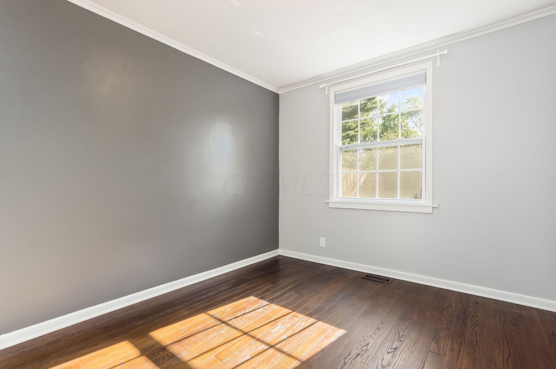 436 Selby Blvd, Columbus OH  43085-3722 exterior