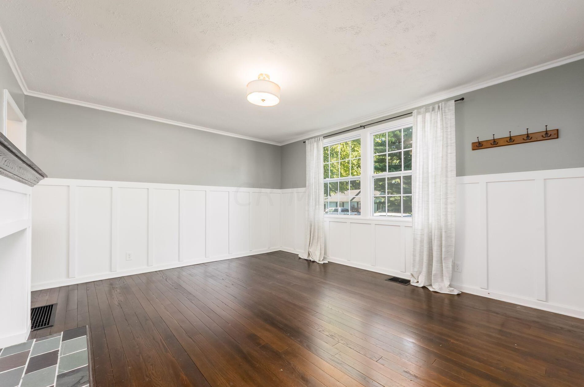 436 Selby Blvd, Columbus OH  43085-3722 exterior