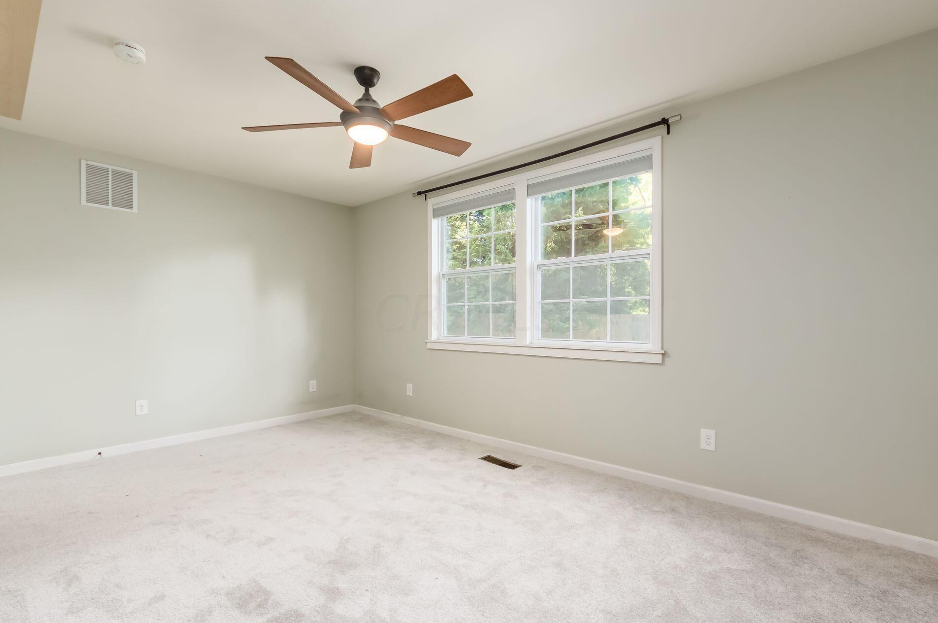 436 Selby Blvd, Columbus OH  43085-3722 exterior