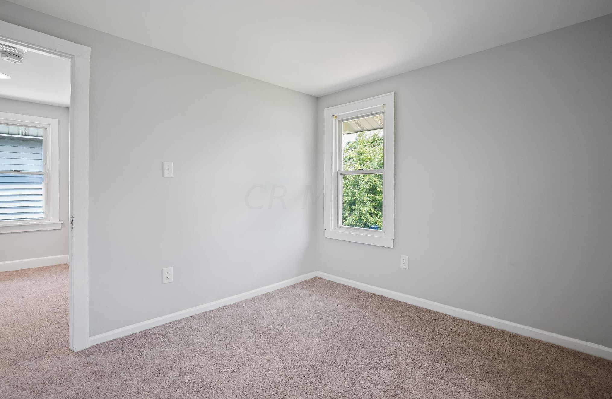 1176 Sidney St, Columbus OH  43201-2954 exterior