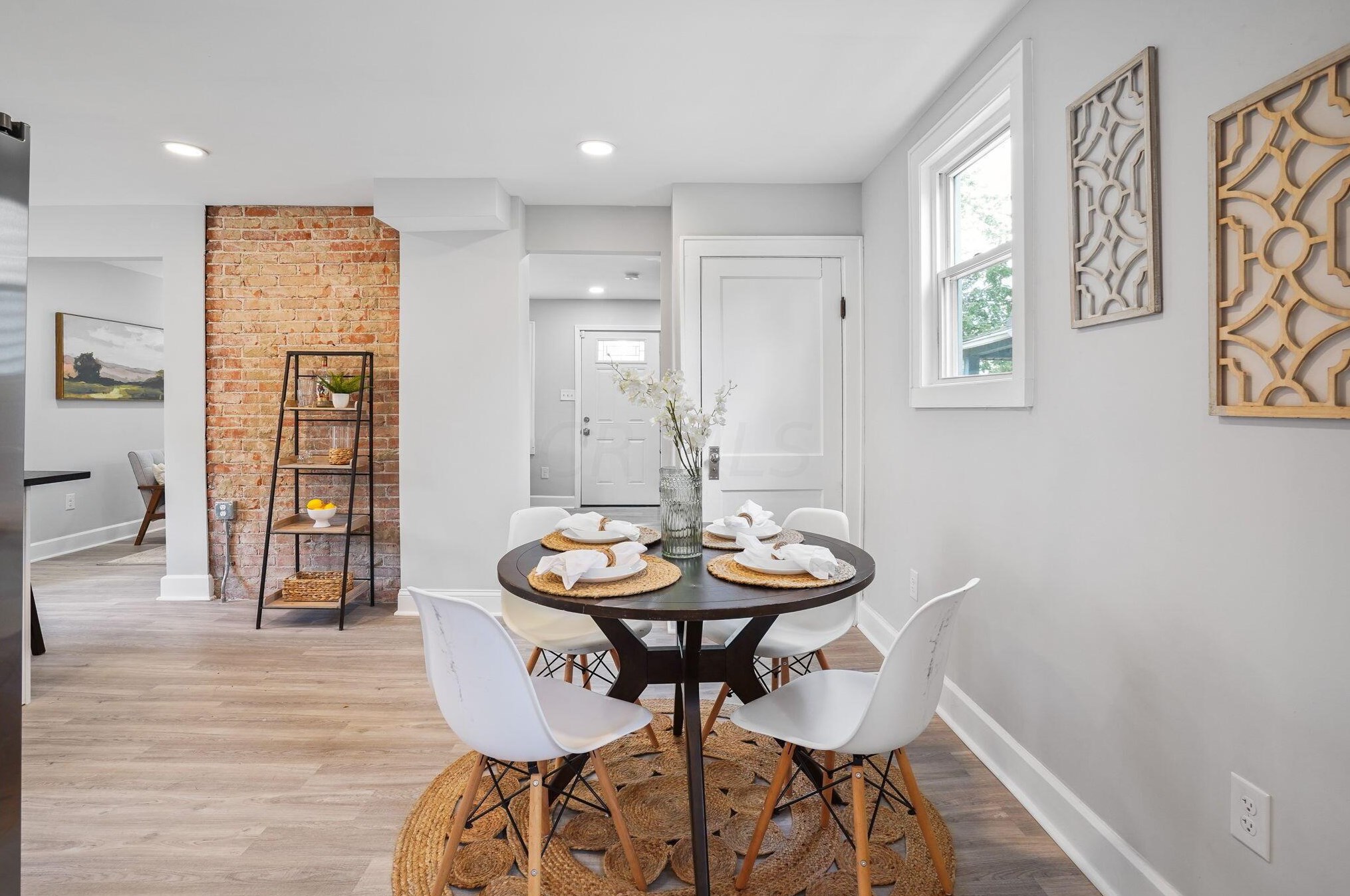 1176 Sidney St, Columbus OH  43201-2954 exterior