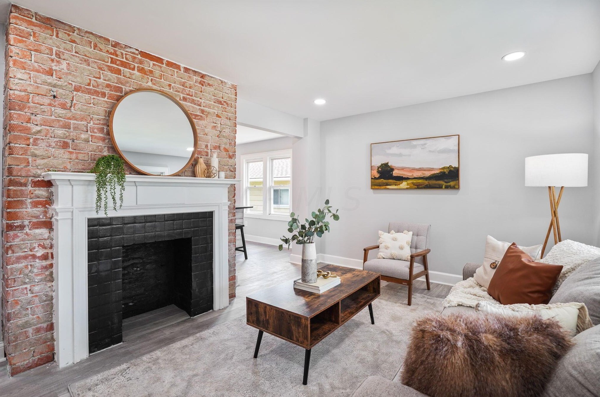 1176 Sidney St, Columbus OH  43201-2954 exterior