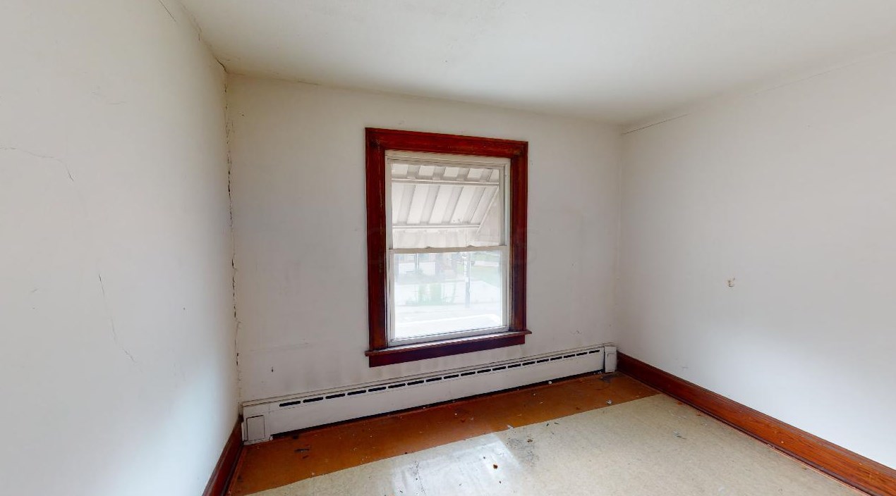 2494 4th St, Columbus OH 43202-2743 exterior