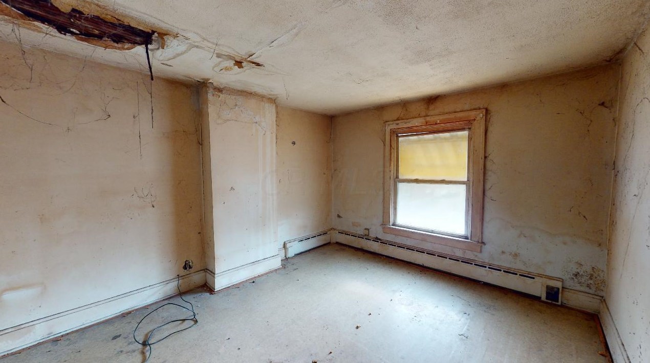 2494 4th St, Columbus OH 43202-2743 exterior