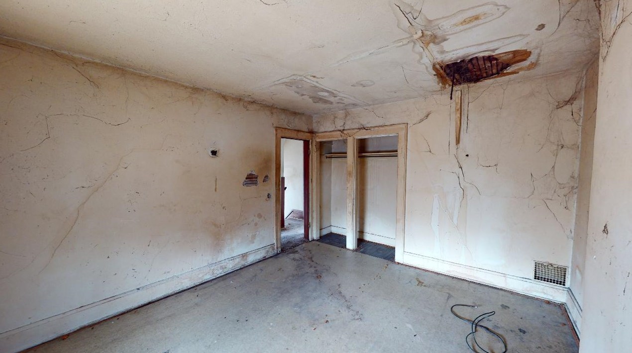 2494 4th St, Columbus OH 43202-2743 exterior