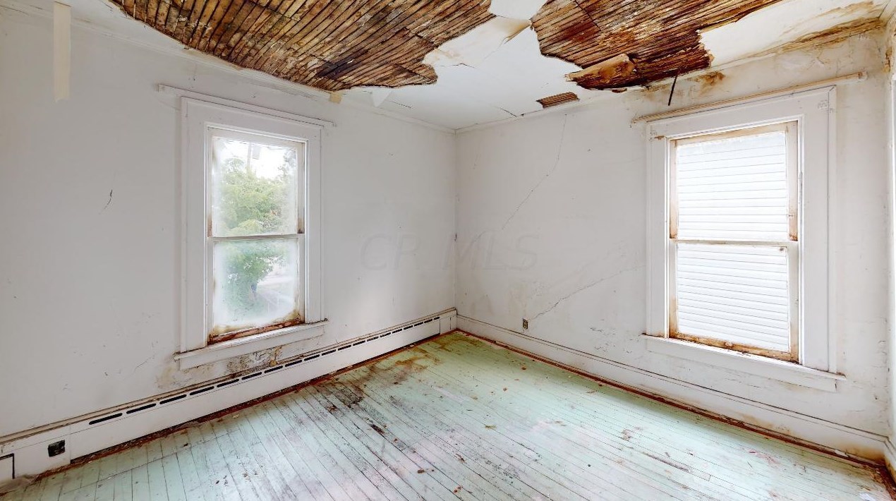 2494 4th St, Columbus OH 43202-2743 exterior