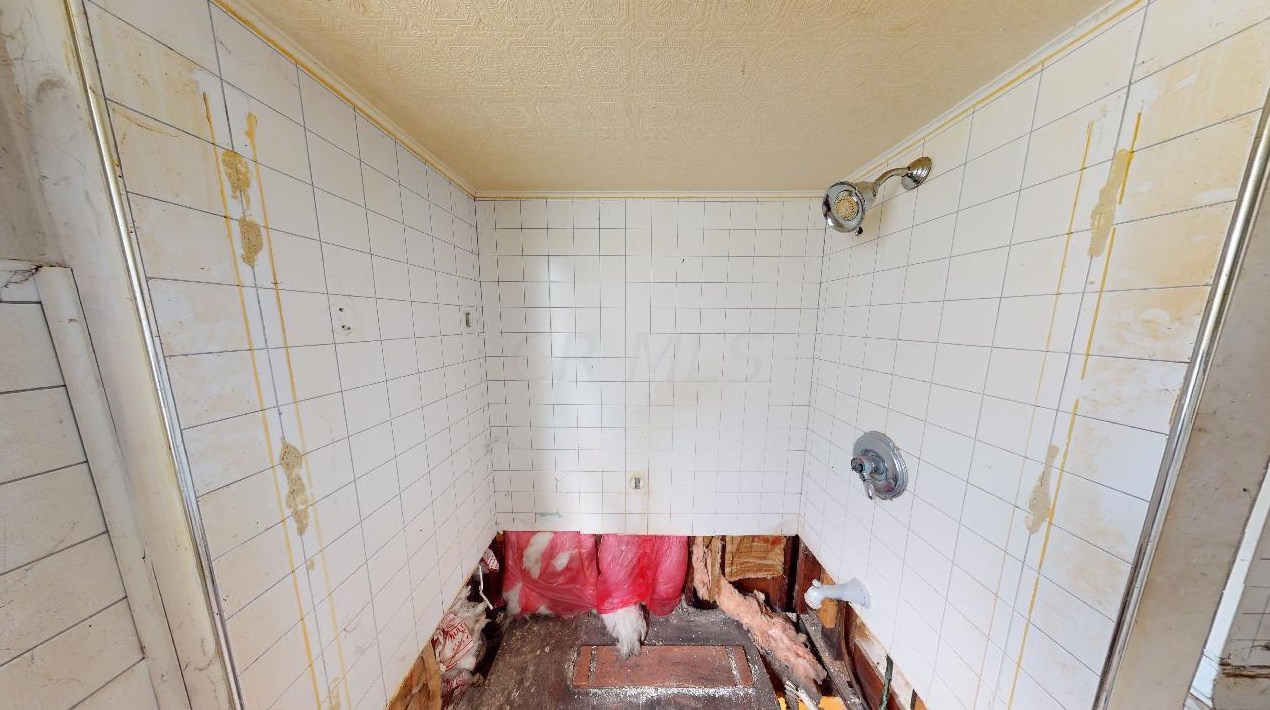 2494 4th St, Columbus OH 43202-2743 exterior