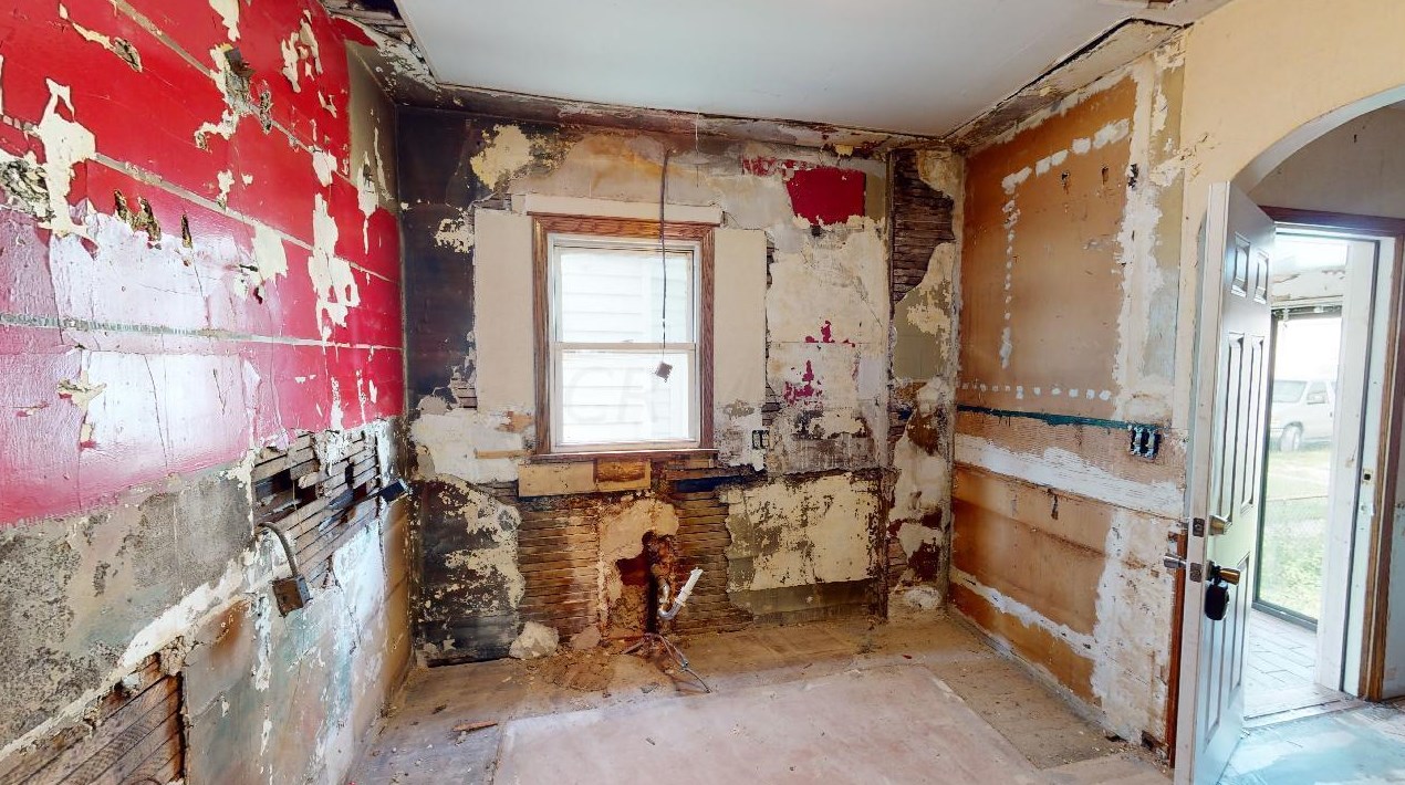 2494 4th St, Columbus OH 43202-2743 exterior